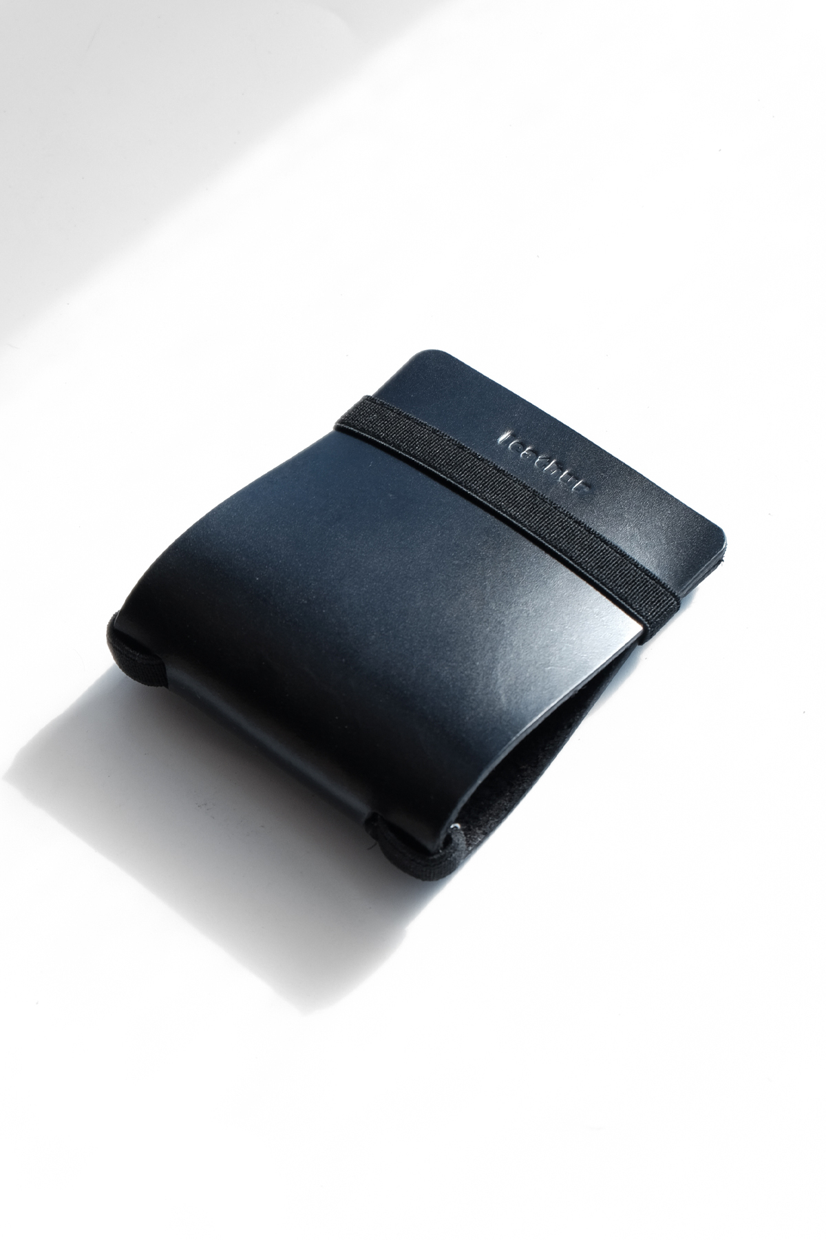 Leathur  LYC CASH S1 Hakiki Deri Cüzdan- 100 Nakit 7 kart kapasiteli Patentli Güçlü Mıknatıslı, İnce Tasarım