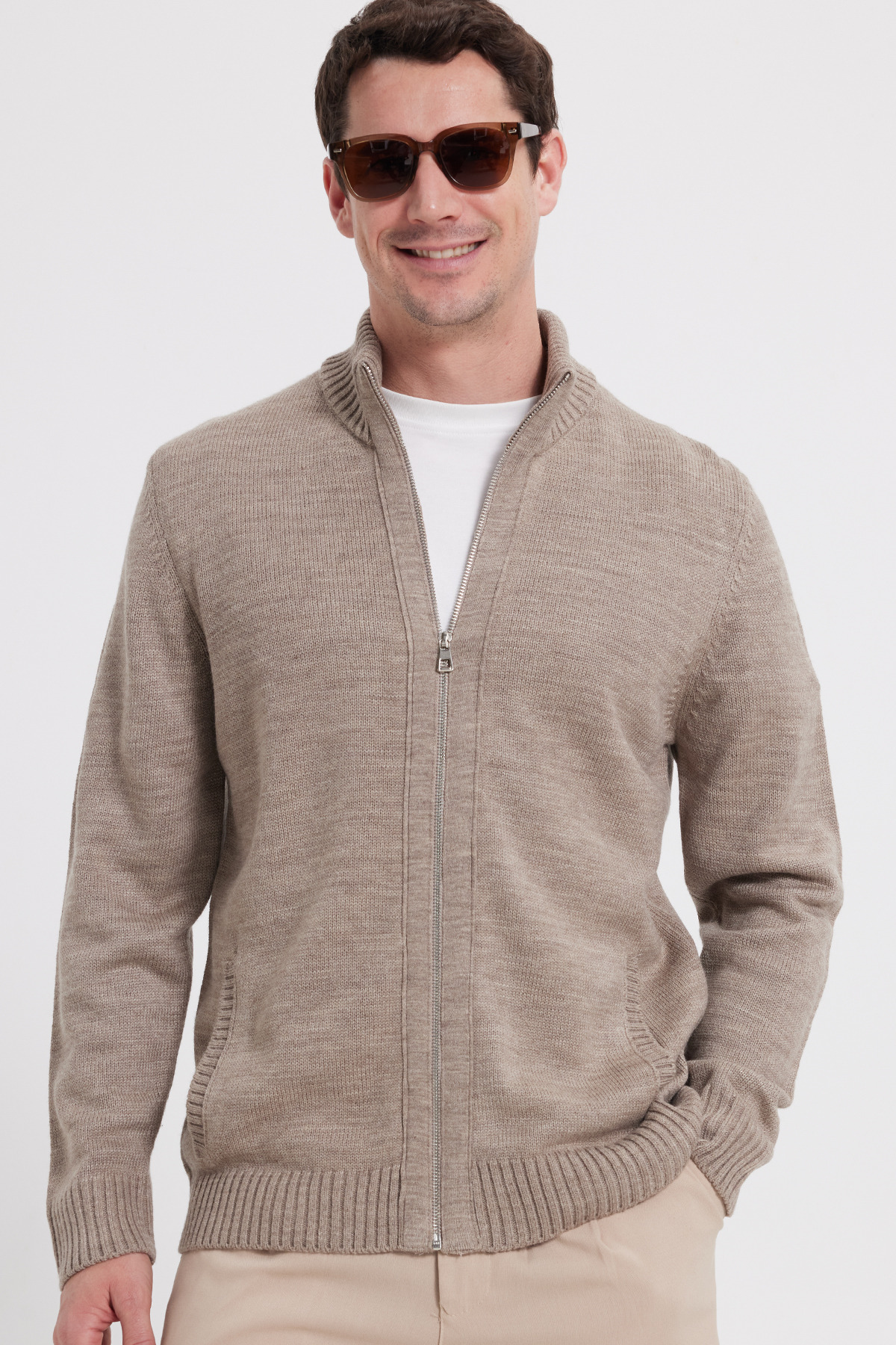 Tudors  Erkek Standart Fit Normal Kesim Fermuarlı Kahverengi Hırka - Görsel 4