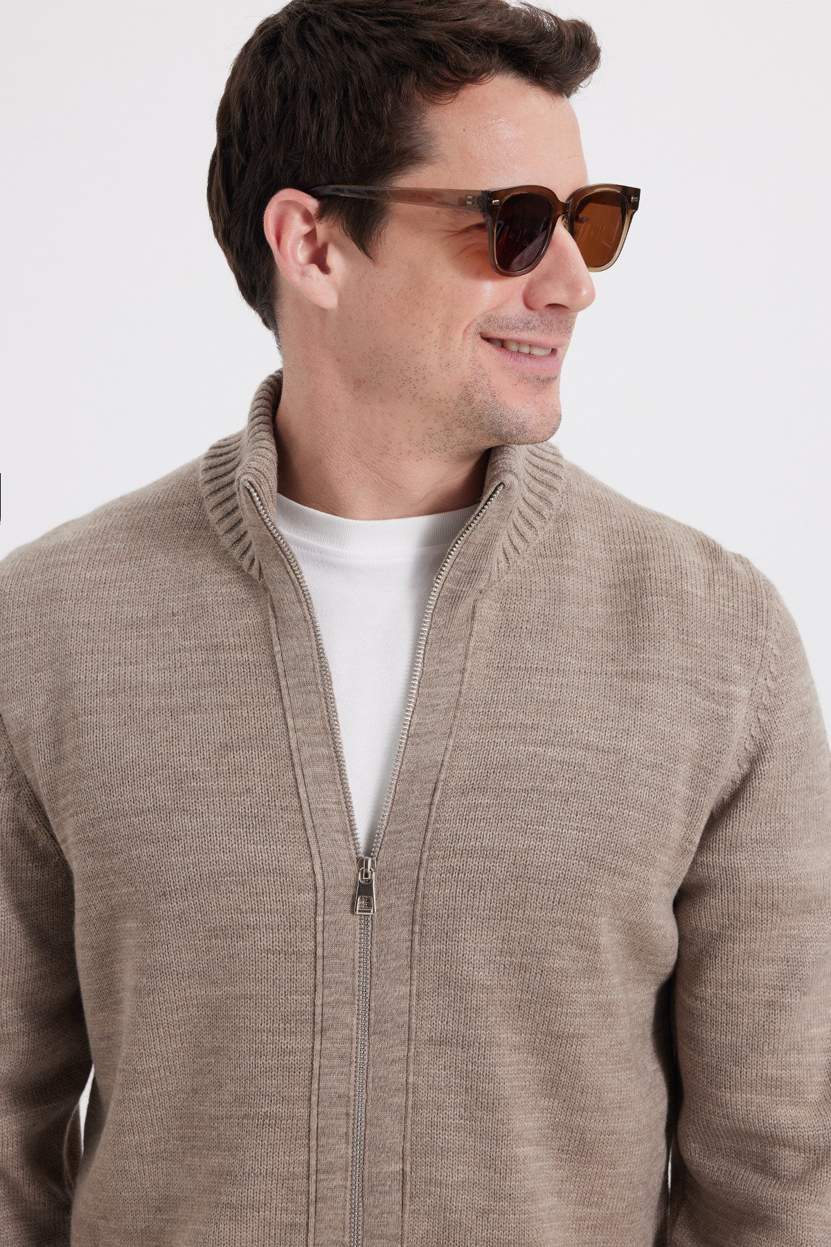 Tudors  Erkek Standart Fit Normal Kesim Fermuarlı Kahverengi Hırka - Görsel 10