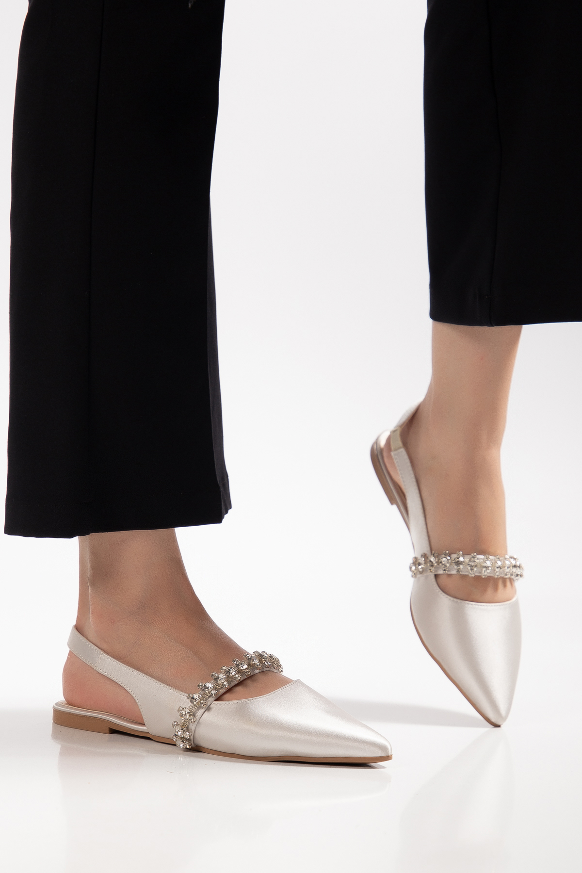 HMS moda  Model Şık Düz Taban Kadın Babet Elmas Fügürlü - Görsel 2