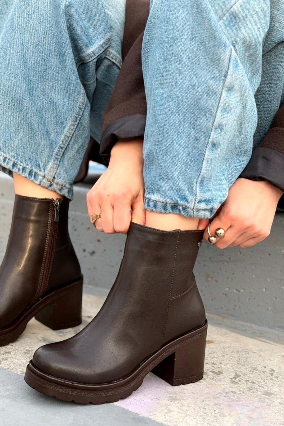 I Love Shoes Fivra Kahverengi Fermuarlı Kalın Topuklu Günlük Kadın Bot görsel 2