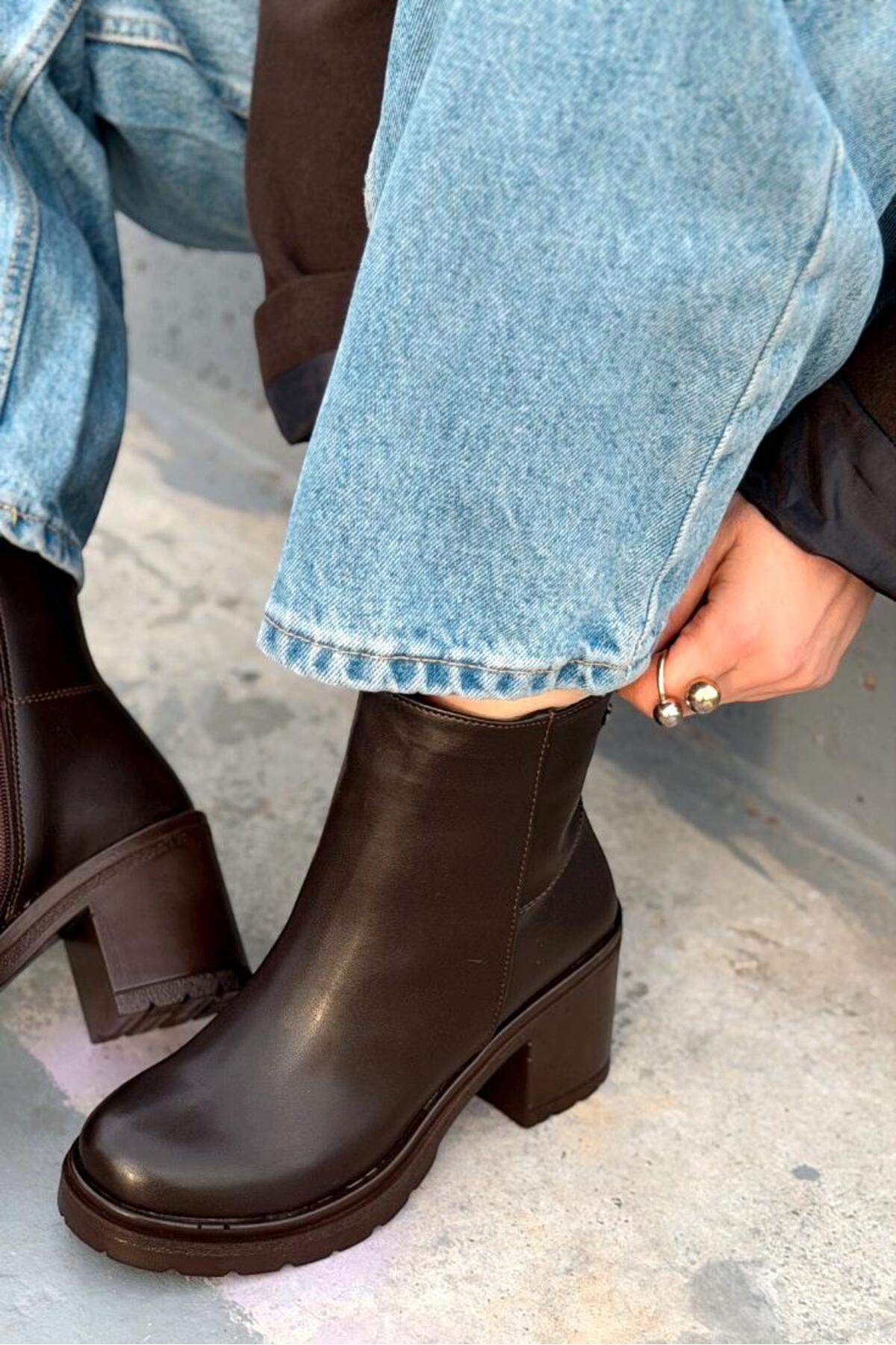 I Love Shoes Fivra Kahverengi Fermuarlı Kalın Topuklu Günlük Kadın Bot görsel 5