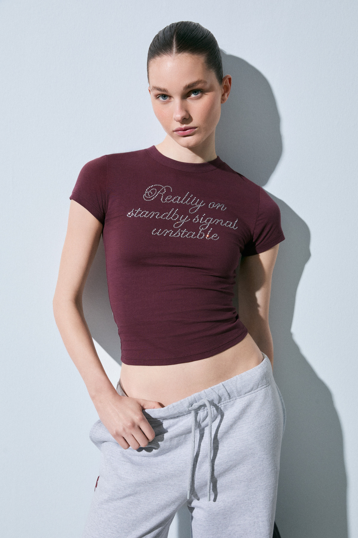 GRIMELANGE  VANYROSE Kadın Yumuşak Kumaşlı %100 Pamuk Taş Detaylı Slim Fit Bordo T-Shirt