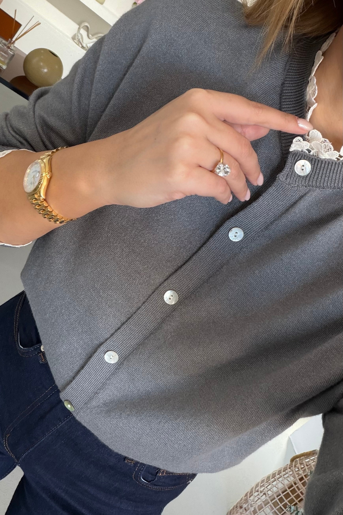 Sezgi Tekin  Güpür Detay Düğmeli Gri Hırka - Görsel 5