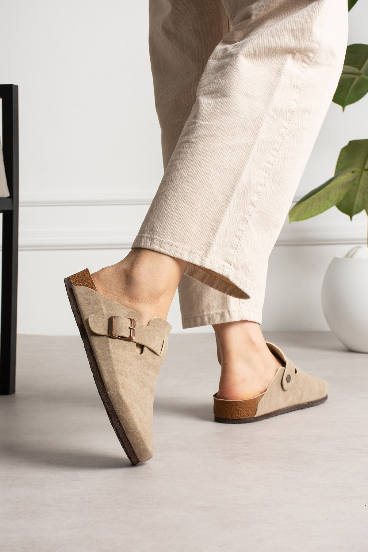starmarj Unisex Önü Kapalı Tokalı Sabo Günlük Ev ve Dışarı Terliği görsel 3