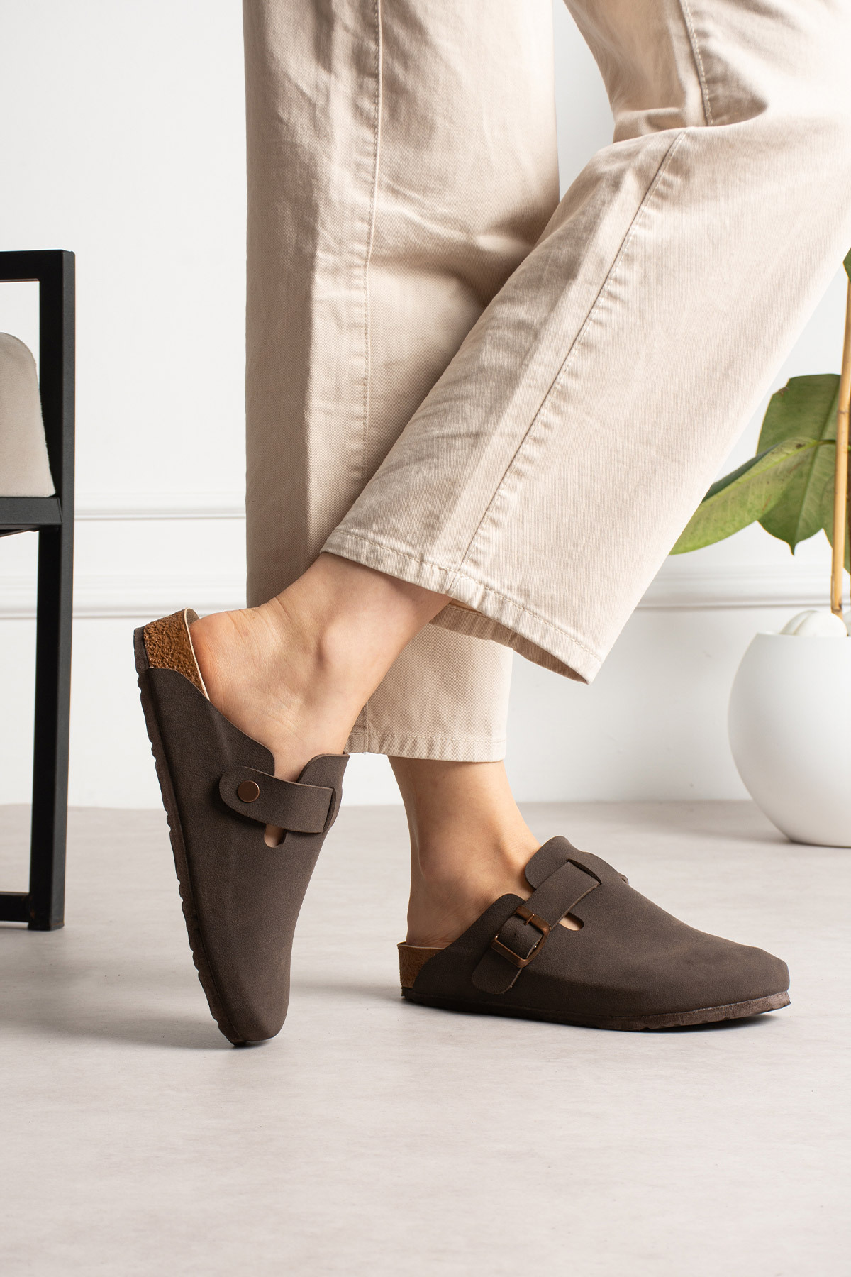 starmarj Unisex Önü Kapalı Tokalı Sabo Günlük Ev ve Dışarı Terliği görsel 3