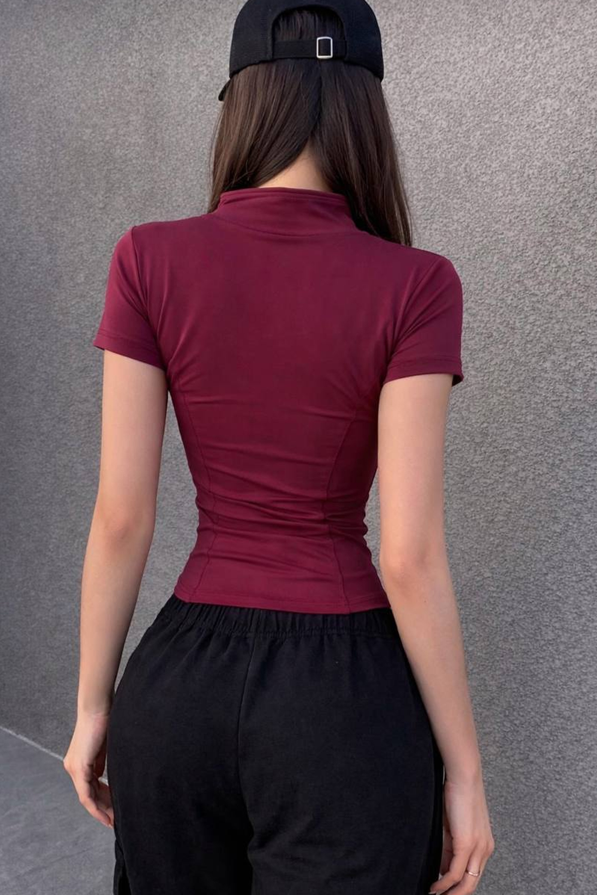 İlayda Toprak  Merso Kadın Kısa Kollu Fermuarlı Bordo Fitness Spor Bluz - Görsel 6