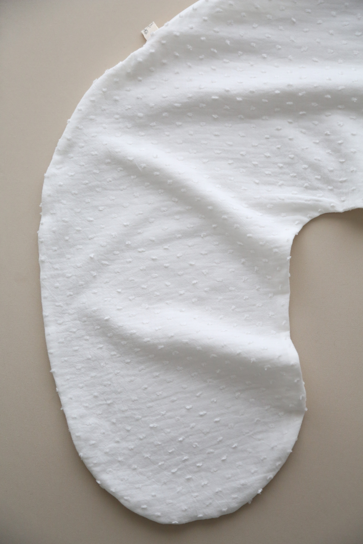 BabyKAR Ponponlu Emzirme Yastığı Kılıfı – Çıkarılabilir %100 Pamuk Müslin Yedek Kılıf Beyaz fotoğrafı 2 (önizleme)