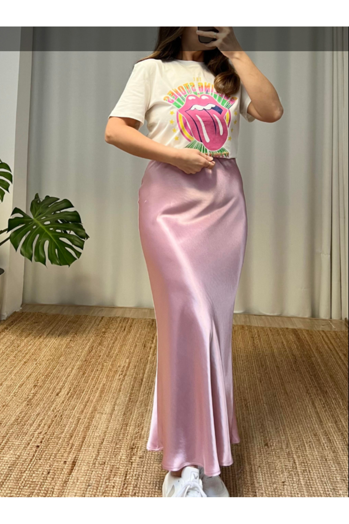 Women's Powder Long Waist Elastic Satin Skirt