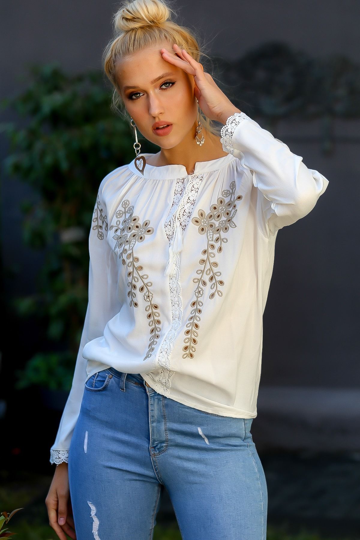 Chiccy-Bluză de damă, albă, cu găuri, cu broderie florală din dantelă, țesută M 10010200 BL94859 3