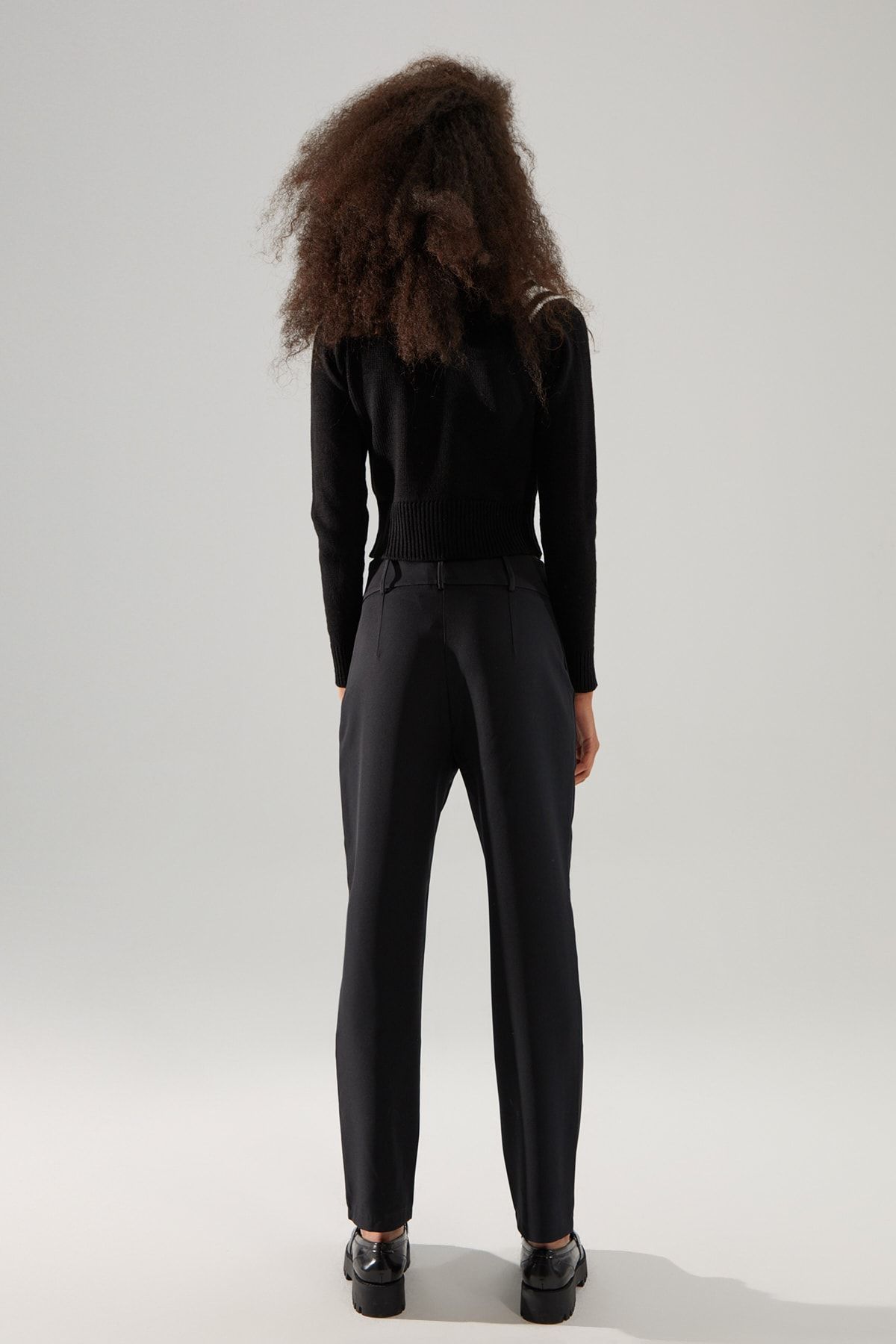 Trendyol Collection-Pantaloni negri țesuți cu picioare largi TWOSS19WX0086 3