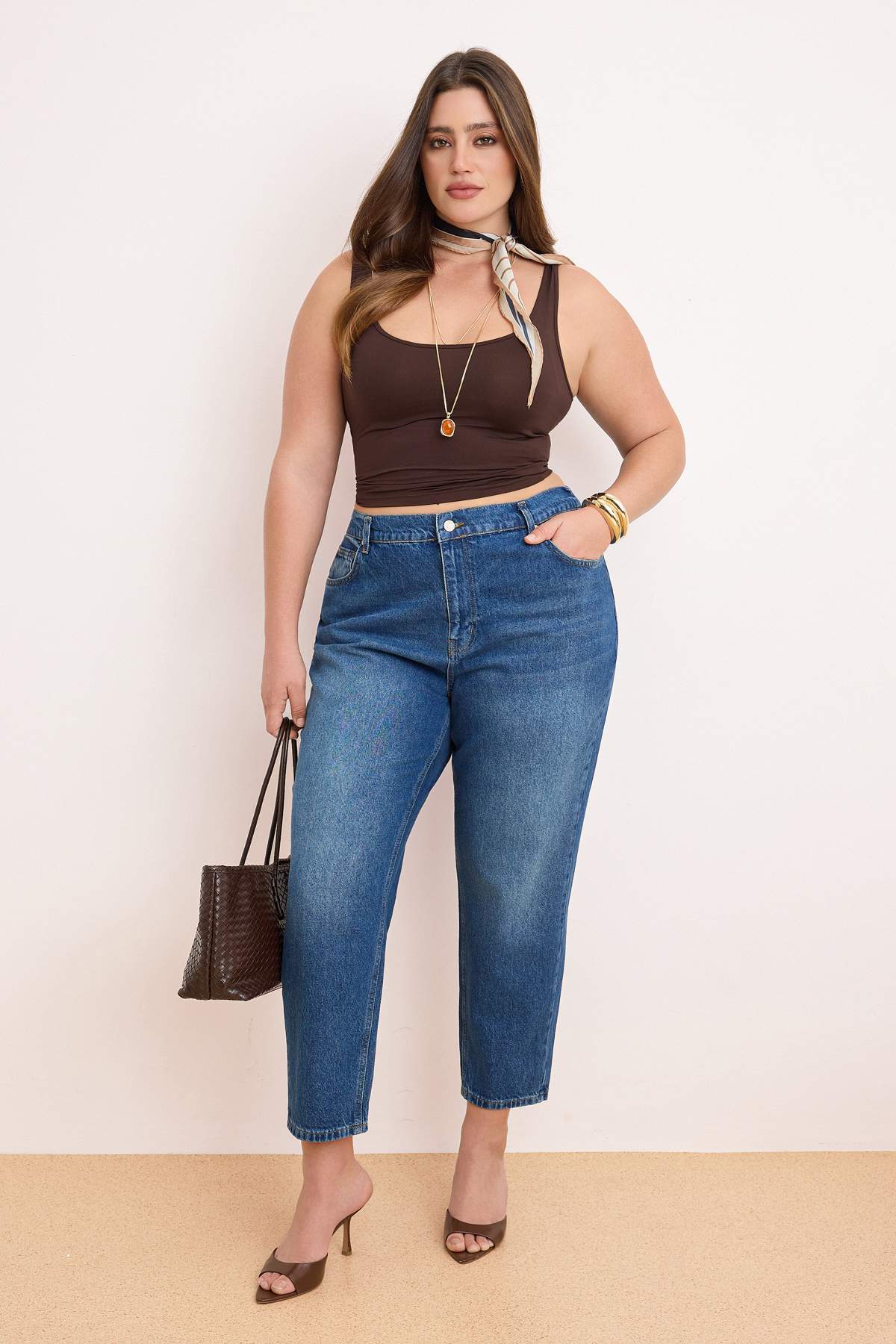 Trendyol Curve Blaue Mom-Jeans mit hoher Taille und elastischem Bund aus 100 ...