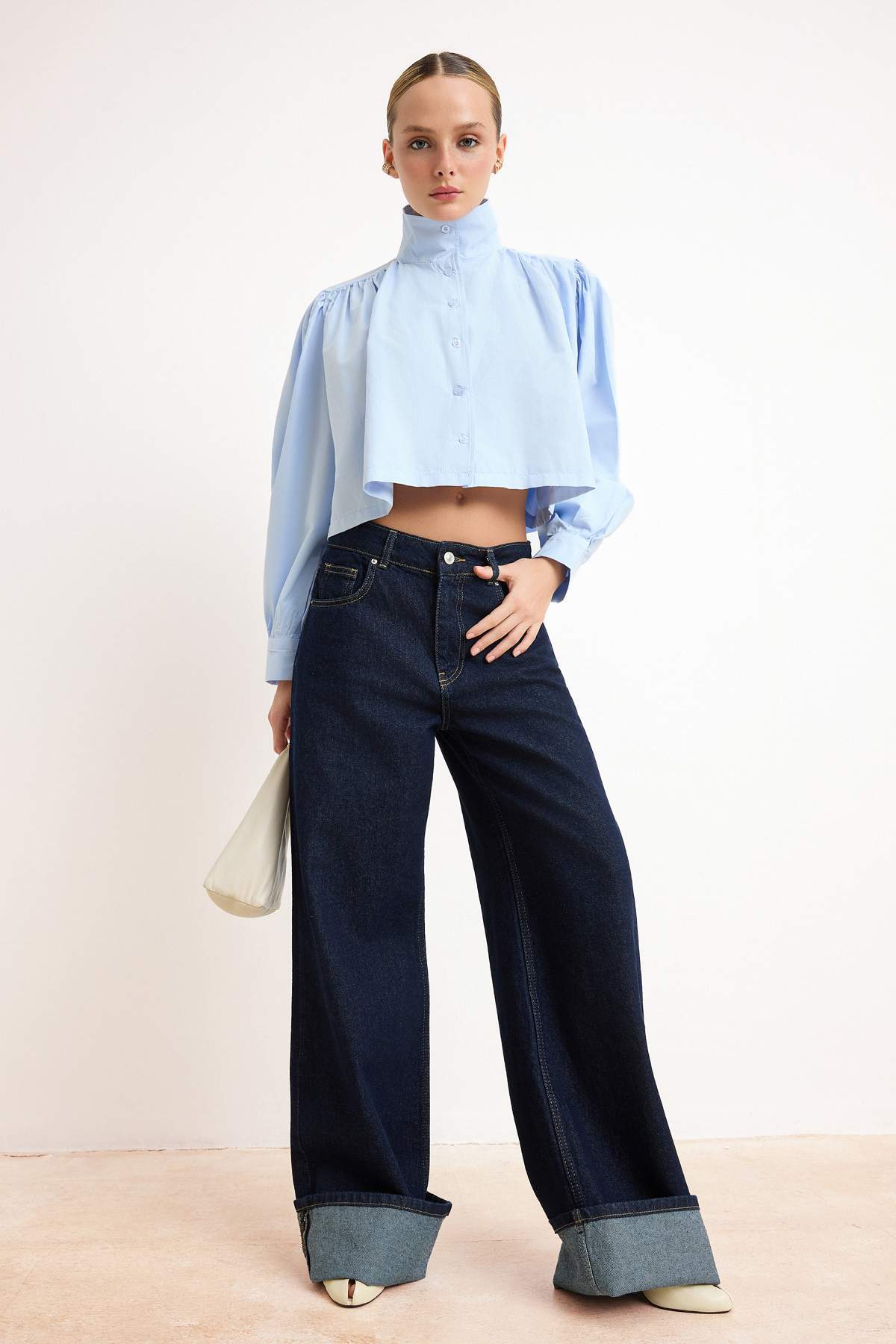 Trendyolmilla  Mavi Büzgülü Kısa/Crop Kesim Gömlek TWOSS26GO00137