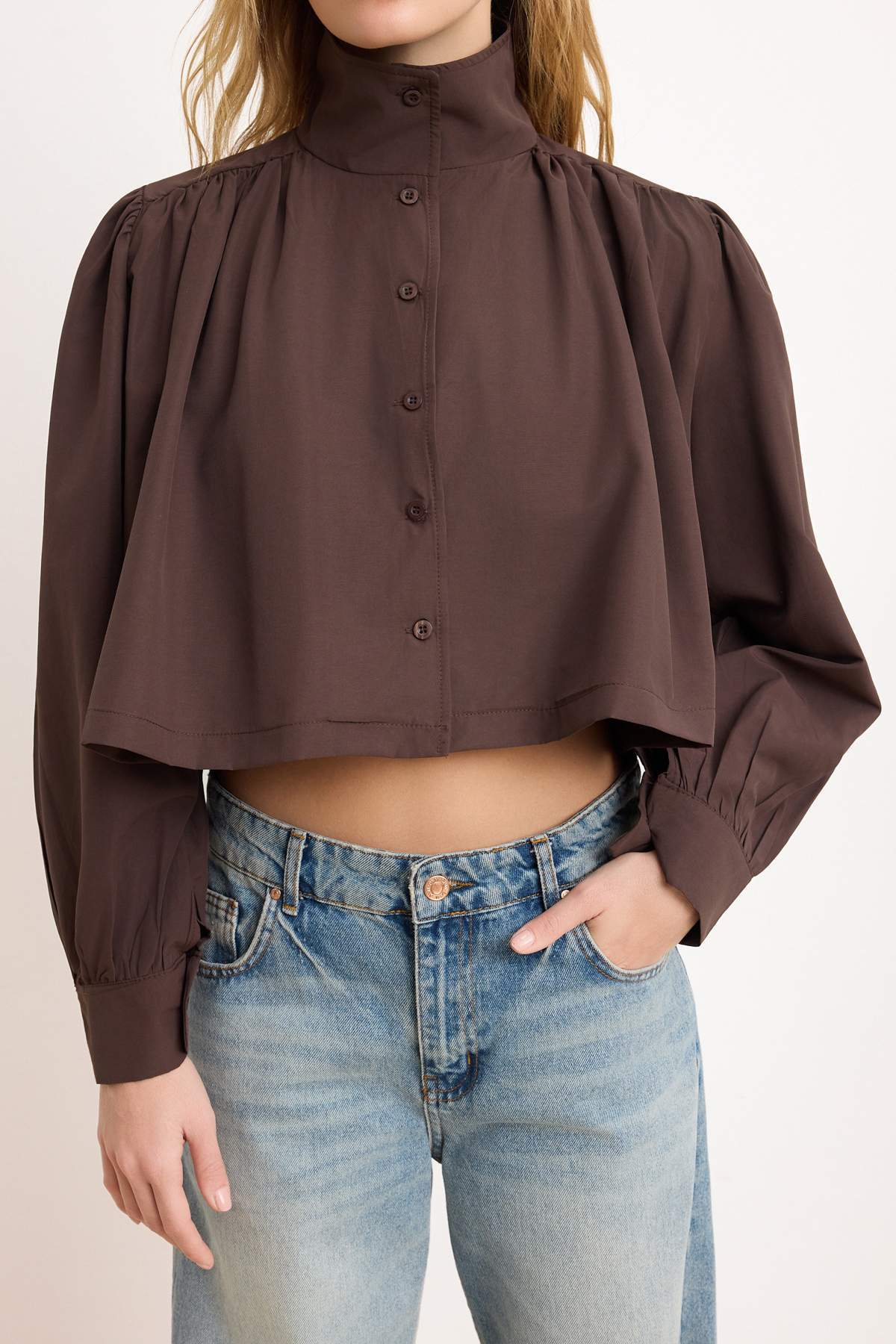 Trendyolmilla  Kahverengi Büzgülü Kısa/Crop Kesim Gömlek TWOSS26GO00137 - Görsel 3