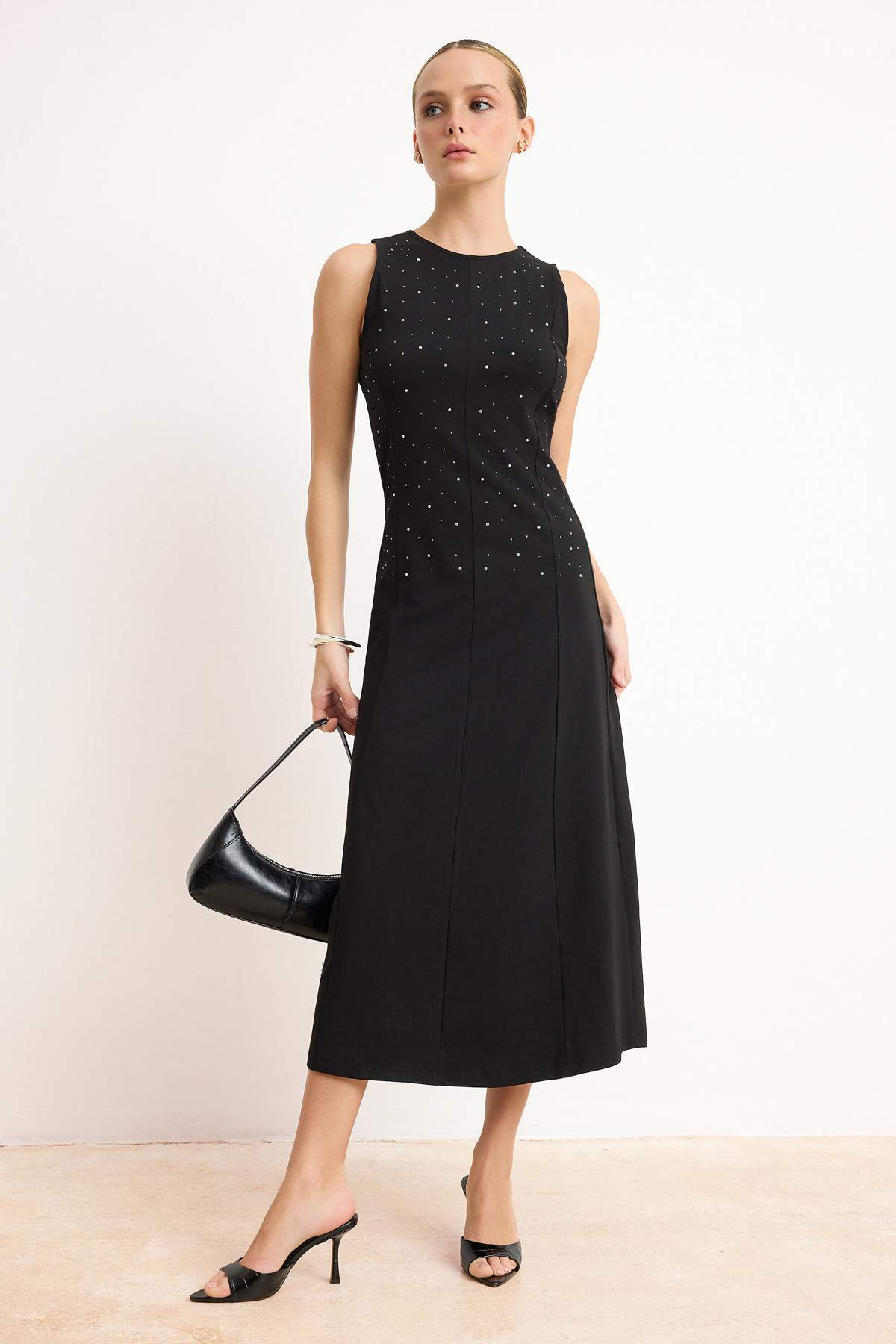 trendyolmilla-womens-flat-maxi-sleeveless-cas