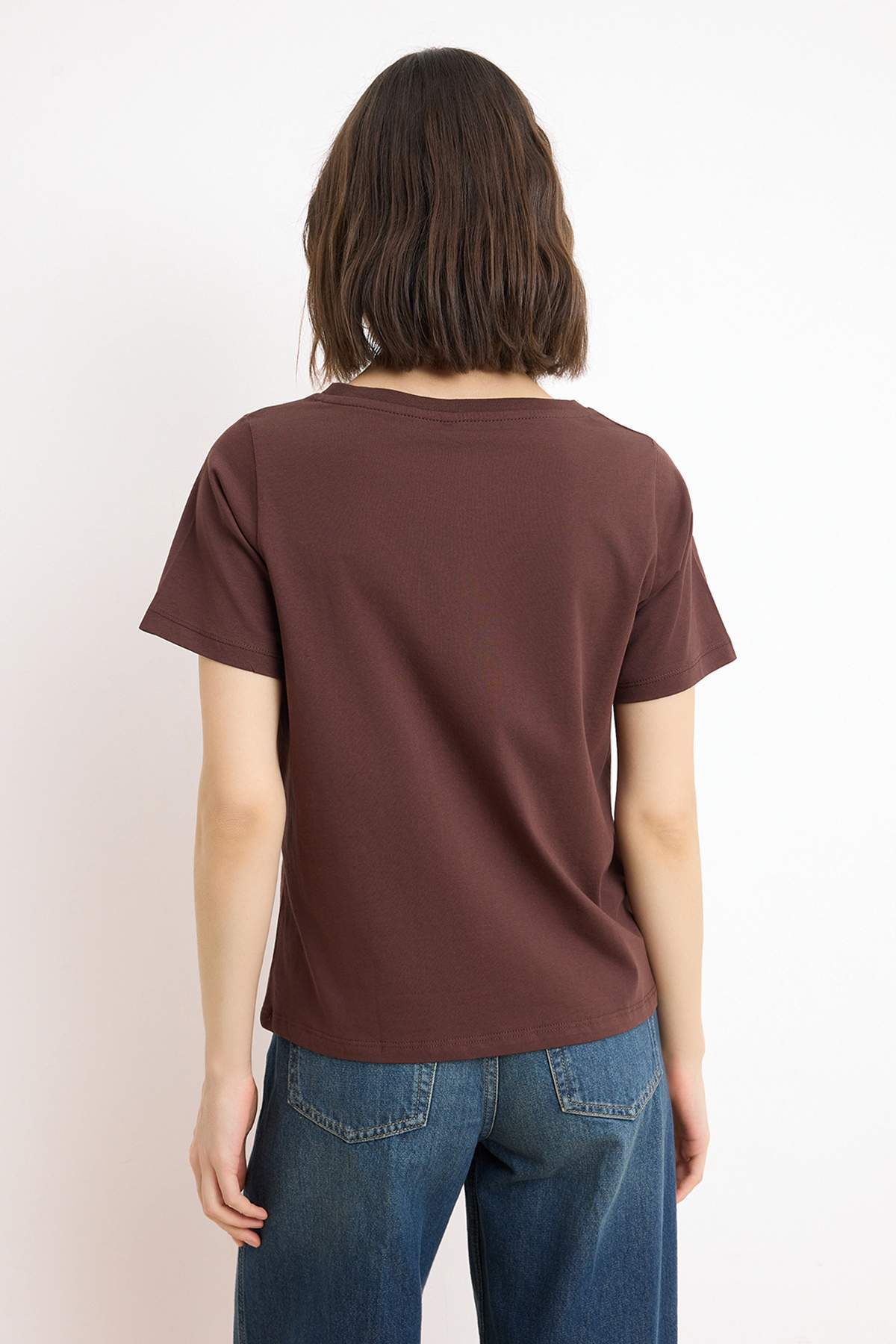 Trendyolmilla  Ekru-Kahverengi %100 Pamuk 2'li Paket Regular Kalıp Basic V Yaka Örme T-Shirt TWOSS23TS00002 - Görsel 4