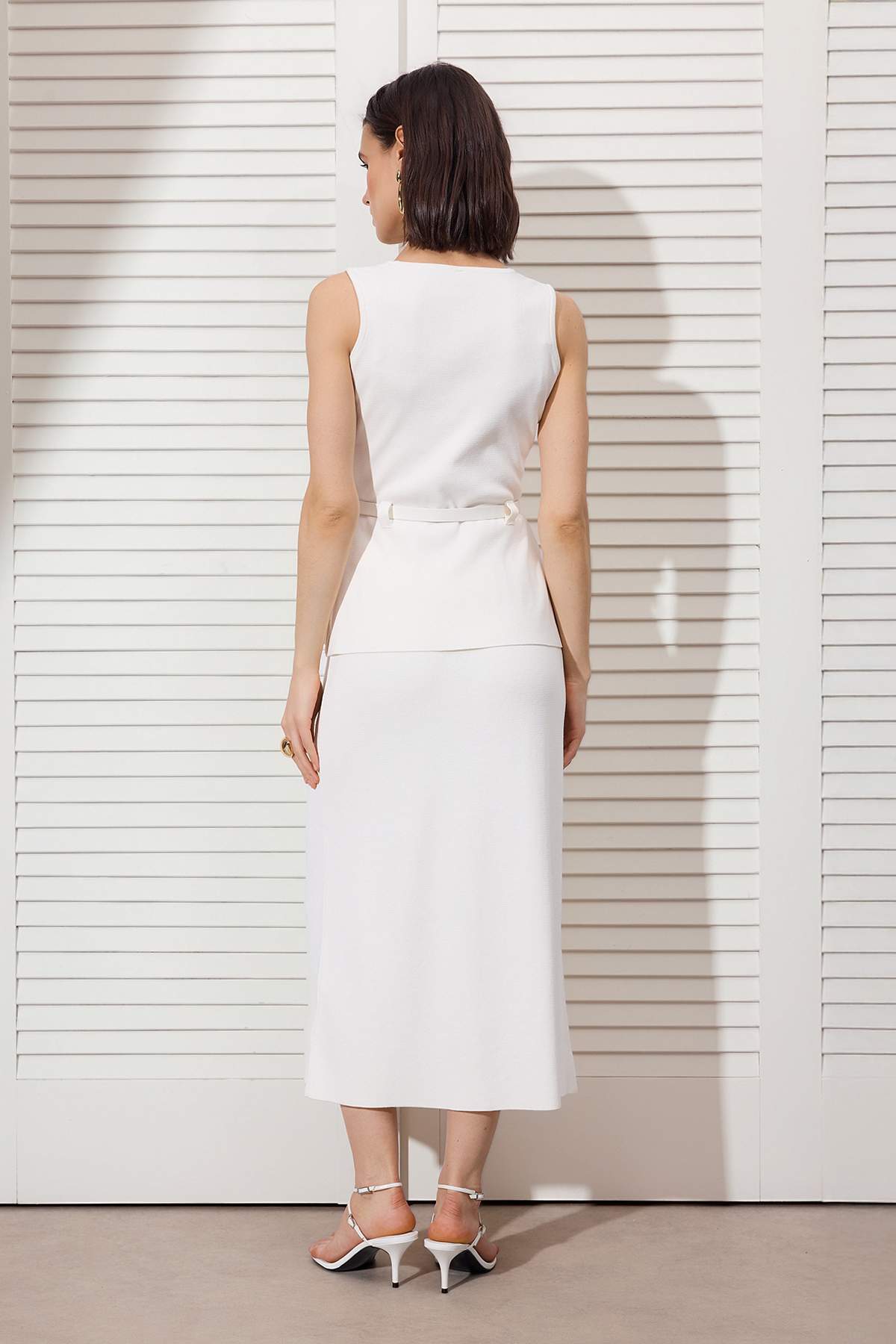 Trendyolmilla  Limited Edition Ekru Havuz Yaka Vücudu Saran 2'li Bluz-Etek Triko Alt - Üst Takım TWOSS26AU00049 - Görsel 5