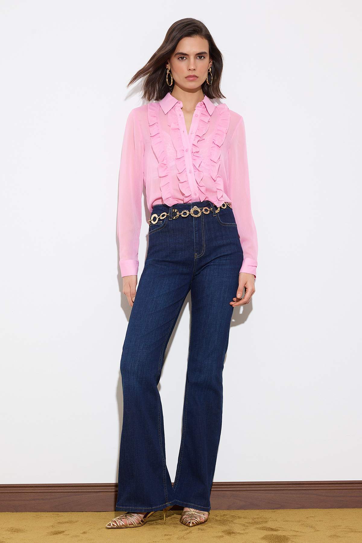 Trendyolmilla  Limited Edition Koyu Mavi TOPARLAYICI Yüksek Bel Ekstra Esnek Flare Uzun Boy Jeans TWOSS26JE00103