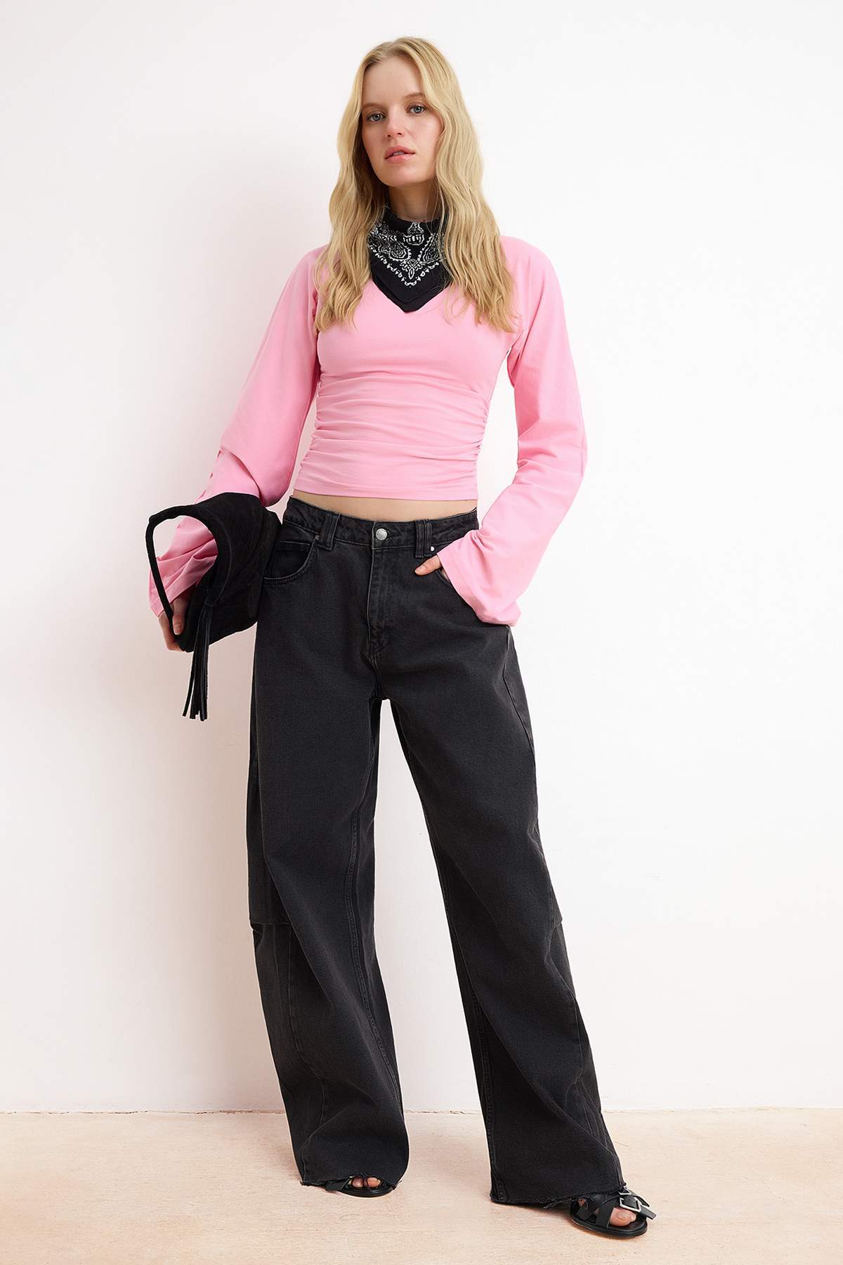 Trendyolmilla  Pembe İspanyol Kol Büzgü Detaylı Regular/Normal Kalıp Örme Bluz TWOAW26BZ00293 - Görsel 6