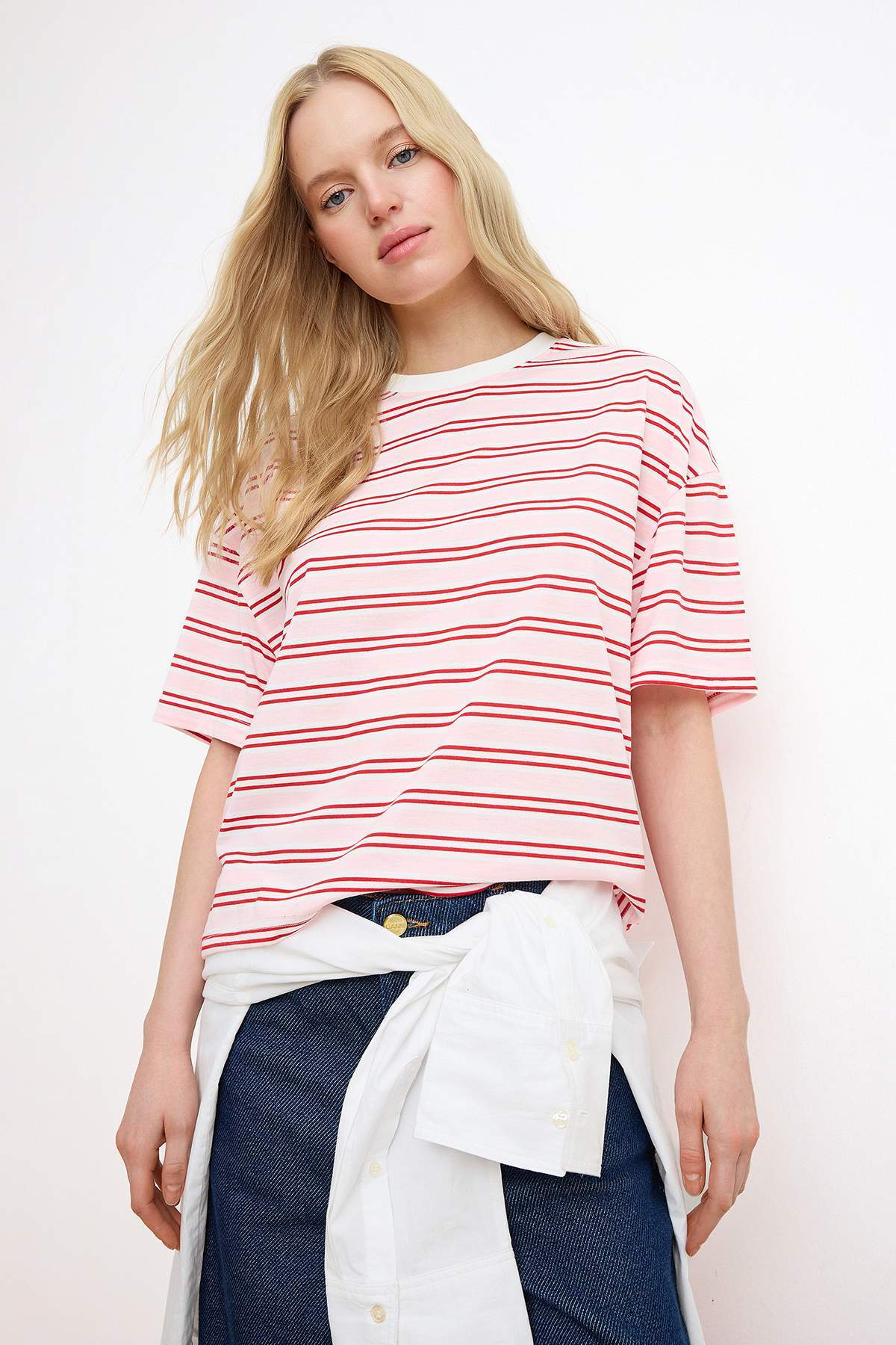 Trendyolmilla Pembe Çizgili Boxy Düşük Kol Kısa Kollu Tok %100 Pamuk Örme T-Shirt TWOSS26TS00023