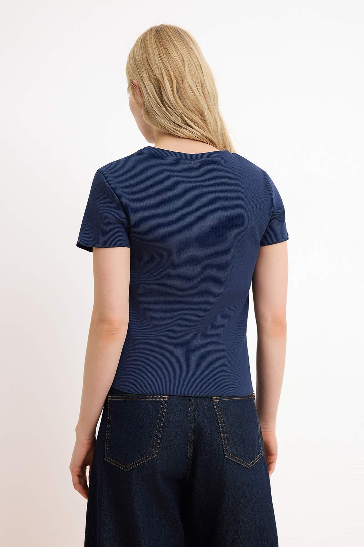 Trendyolmilla  Wardrobe Essentials-Lacivert-Haki 2'li Paket Fitted/Vücuda Oturan Esnek Örme T-Shirt TWOSS26TS00154 - Görsel 15