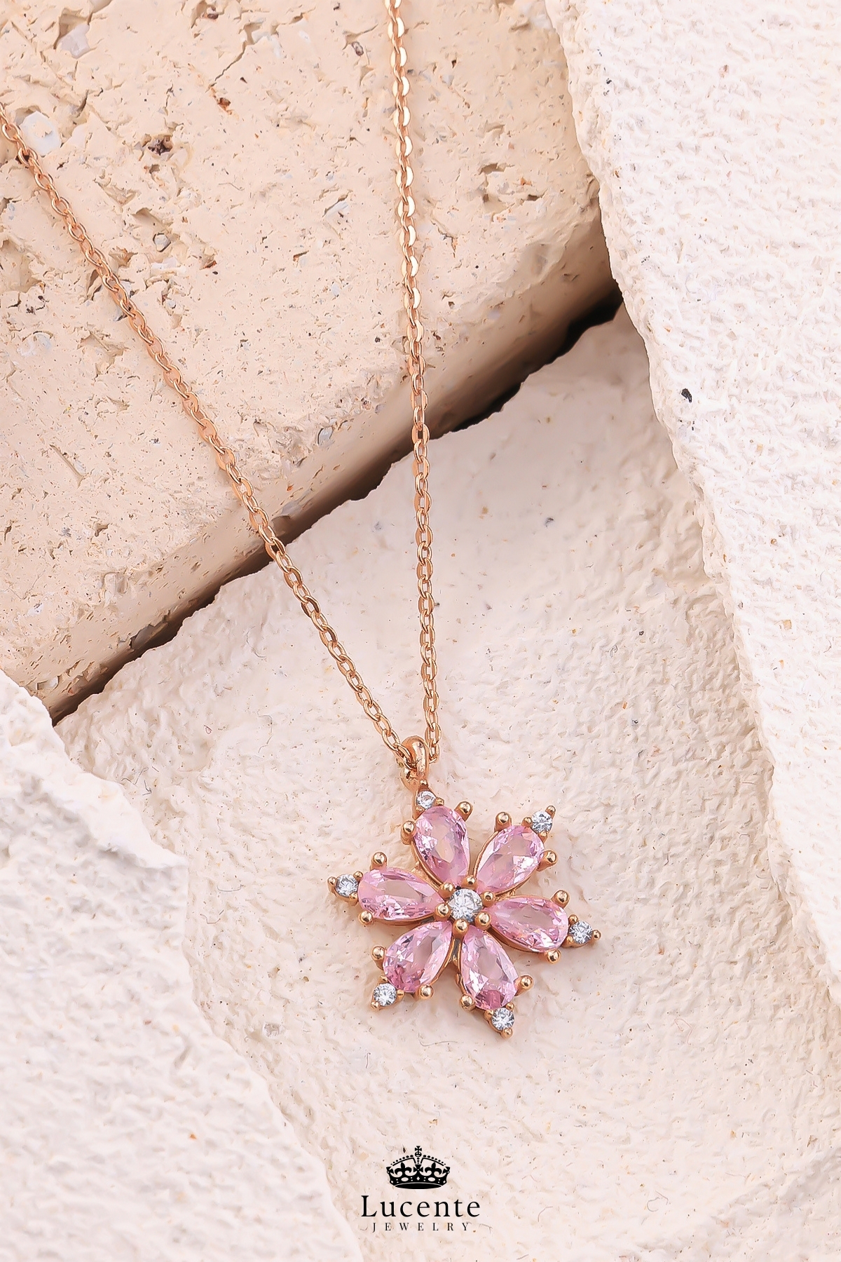 Lucente Jewellery 925 Ayar Aşk Şans Bolluk Bereket ve Zarafetin Simgesi Rose Gold Ametist Taşlı Lotus Kararma Karşıtı Rodyum Gümüş Özel Gün Hediyesi 45 Cm Zincirli Pembe Lotus Çiçeği Küpe Hediyeli Şık Kadın Kolye görsel 4