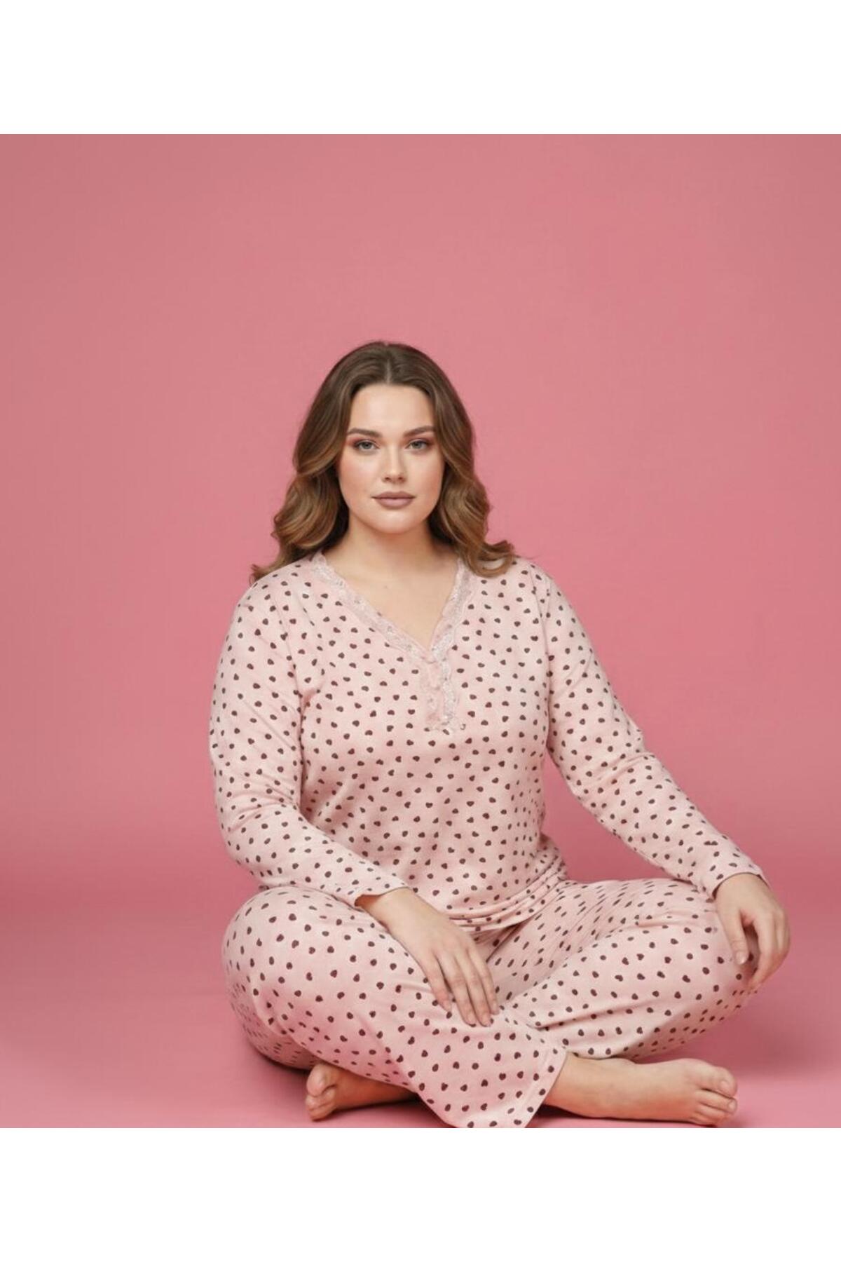 Women's Plus Size Lace Collar Buttoned Long Sleeve Combed Cotton Mother with Pink Heart Pajamas Set