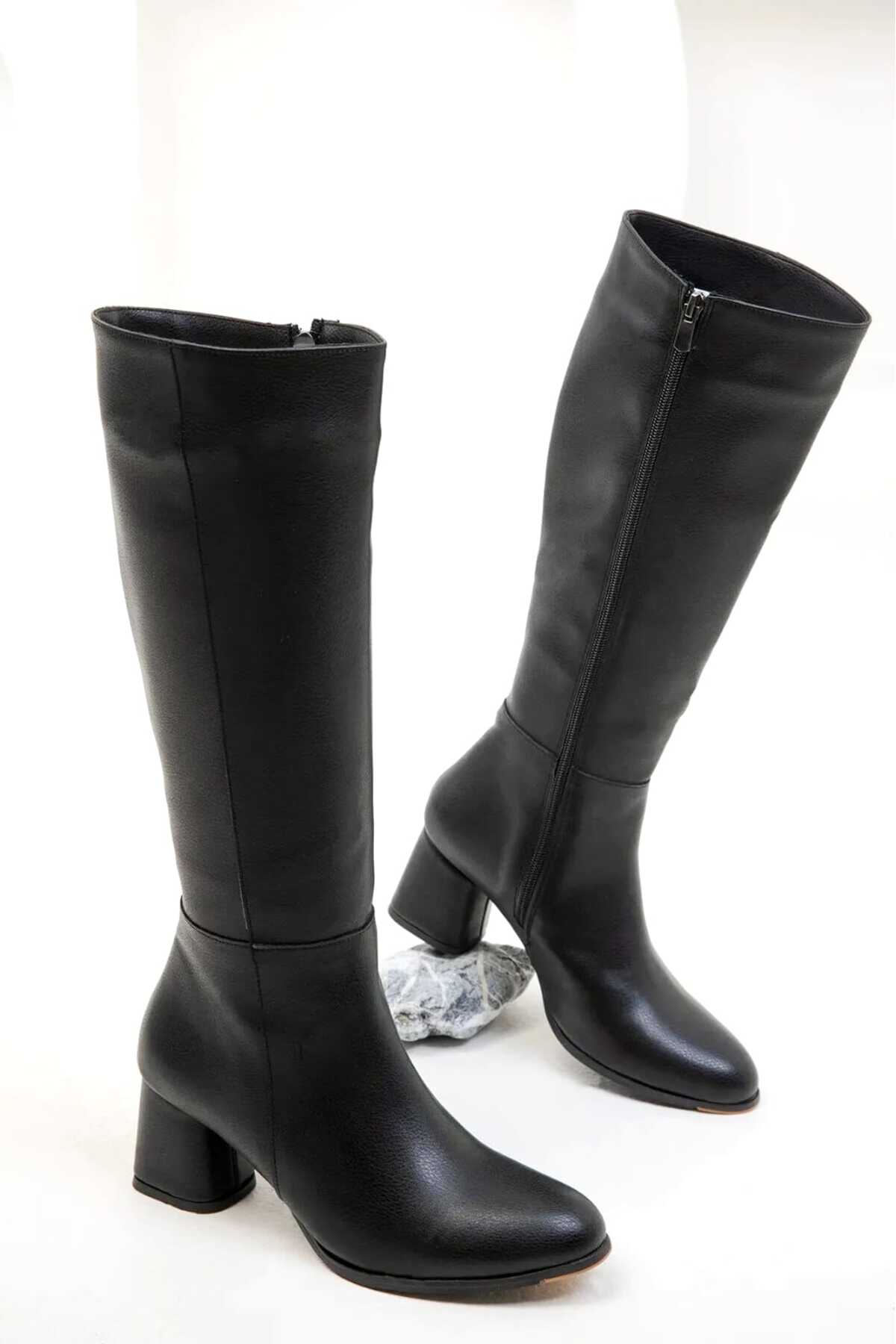 NiceDiffer  Kadın Siyah Mat Kısa Kalın Topuklu Çizme