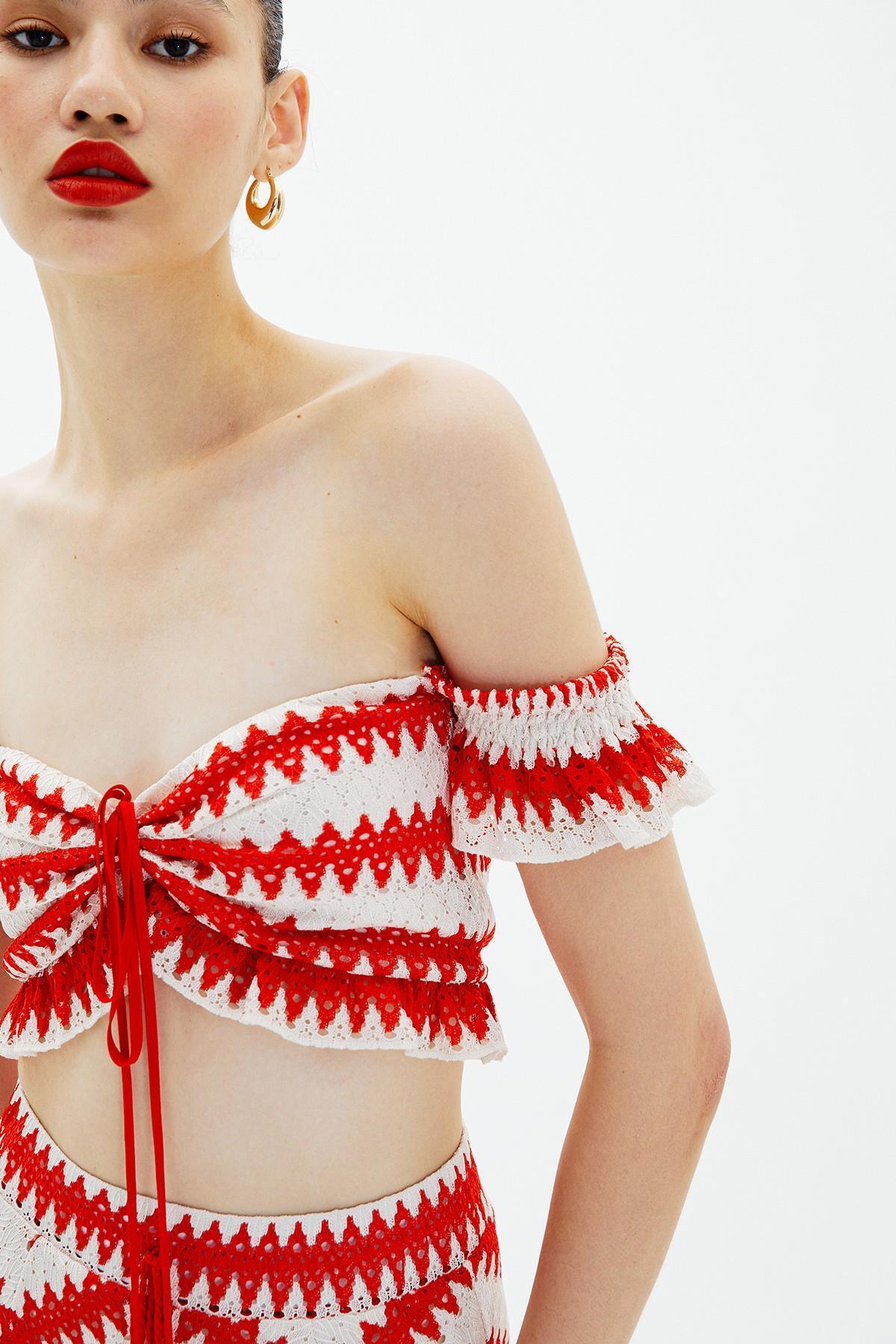 Light Shoulder Red Knit Blouse