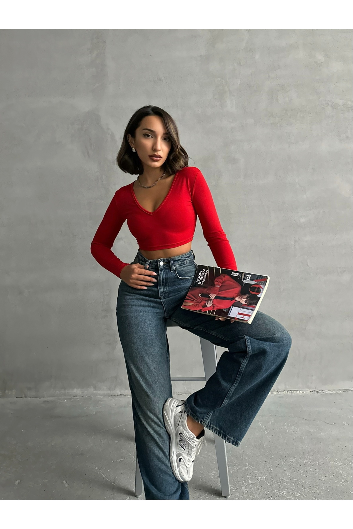 The Base Kadın Kırmızı Scuba V Yaka Spor Crop Top görsel 6