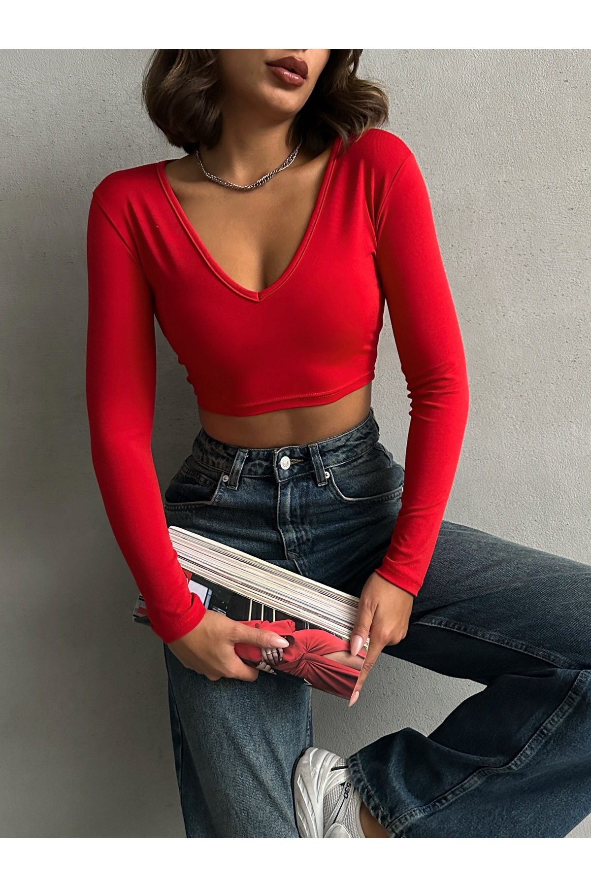 The Base Kadın Kırmızı Scuba V Yaka Spor Crop Top