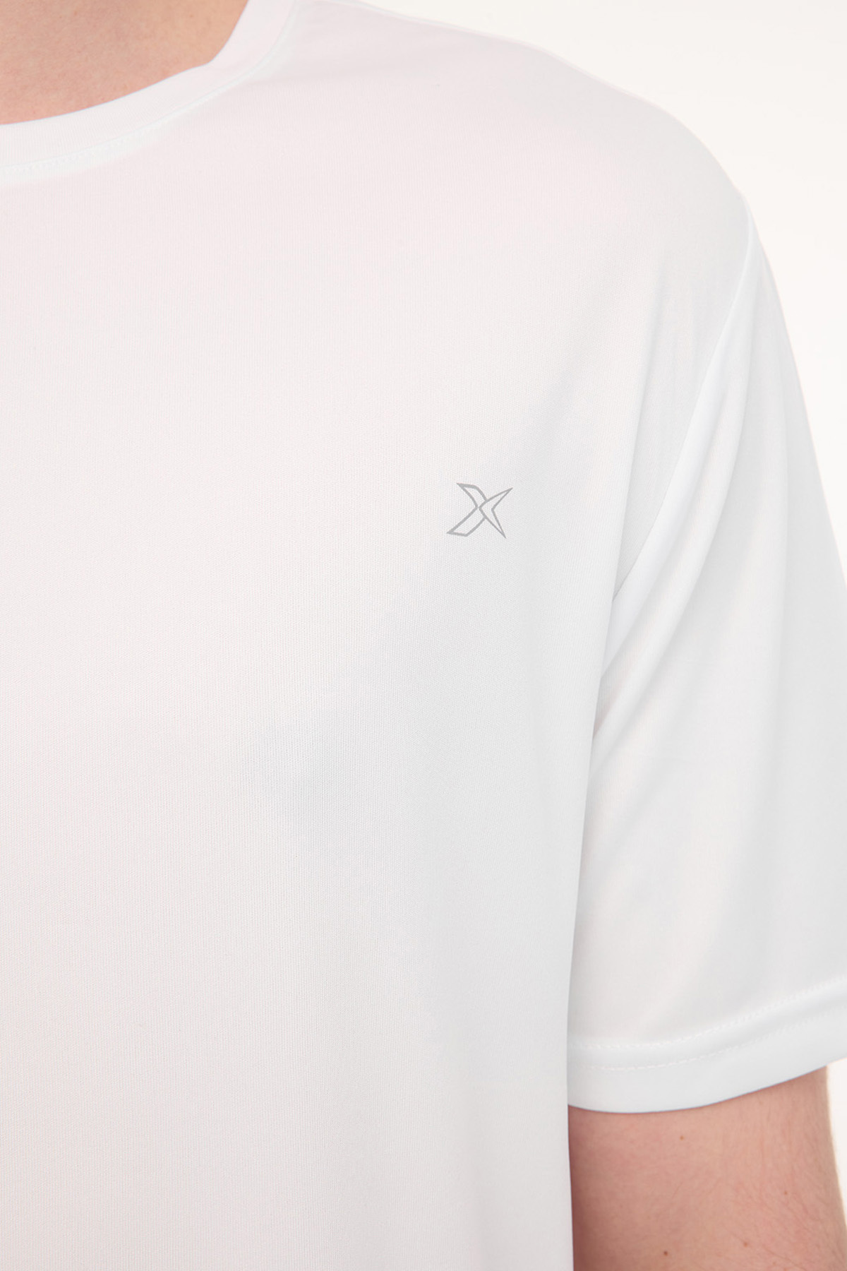 Kinetix MB PES C 11SN225 5FX Beyaz Erkek Kısa Kol T-Shirt görsel 4