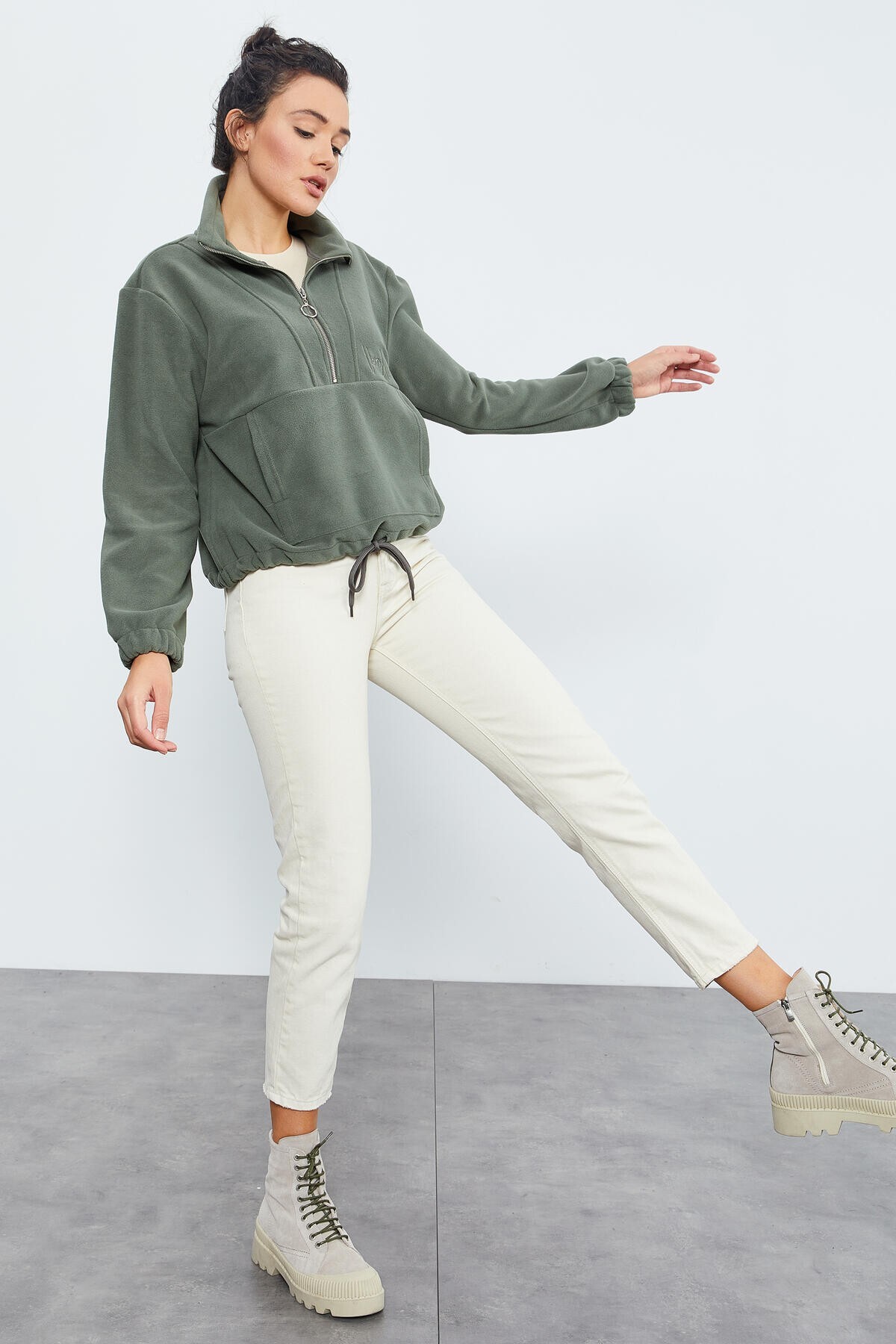 TOMMY LIFE Çağla Yarım Fermuar Etek Ucu Büzgülü Kadın Polar Standart Kalıp Sweatshirt - 97171 görsel 4