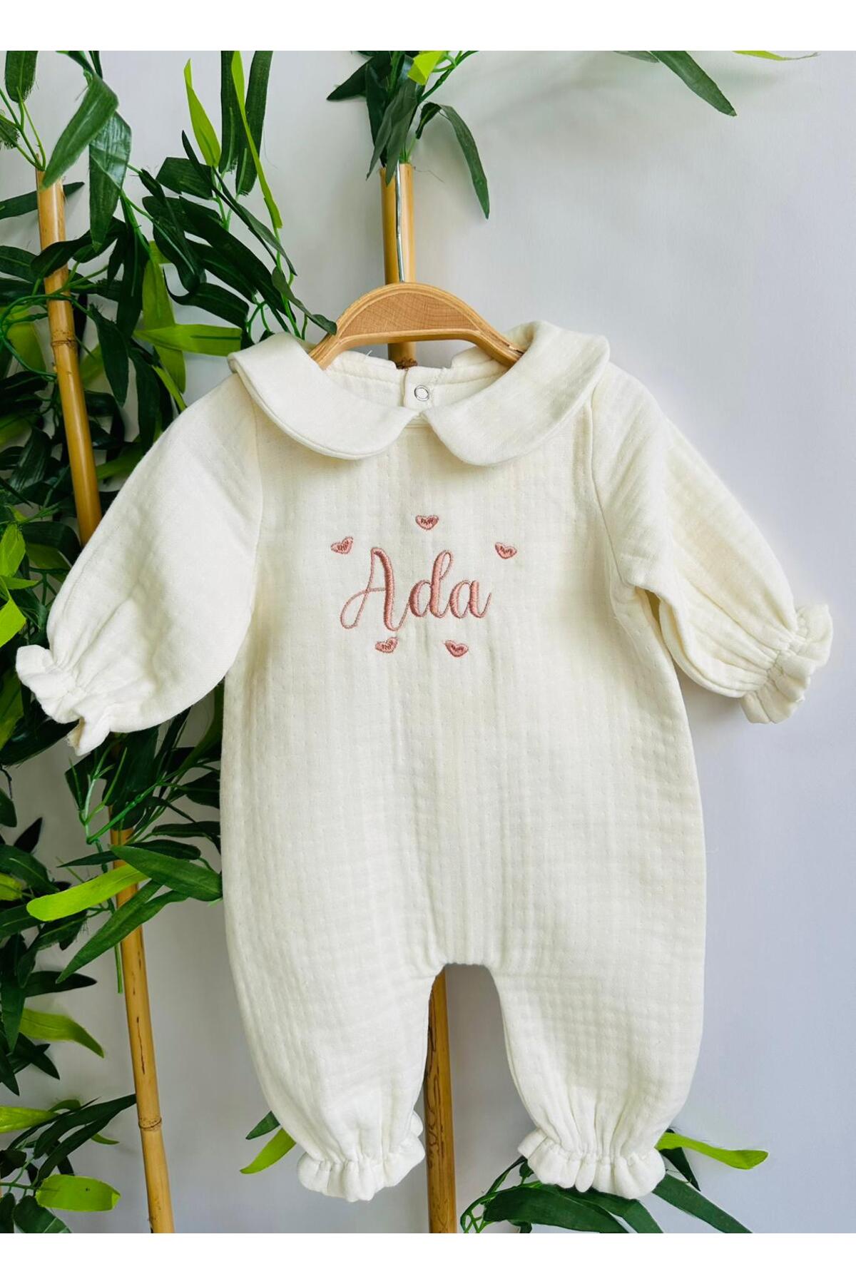 esilaaaksesuar Yakalı Müslin 4'lü İsim Nakışlı Hastane Çıkış Mevlüt Seti %100 Pamuk Organik fotoğrafı 2 (önizleme)