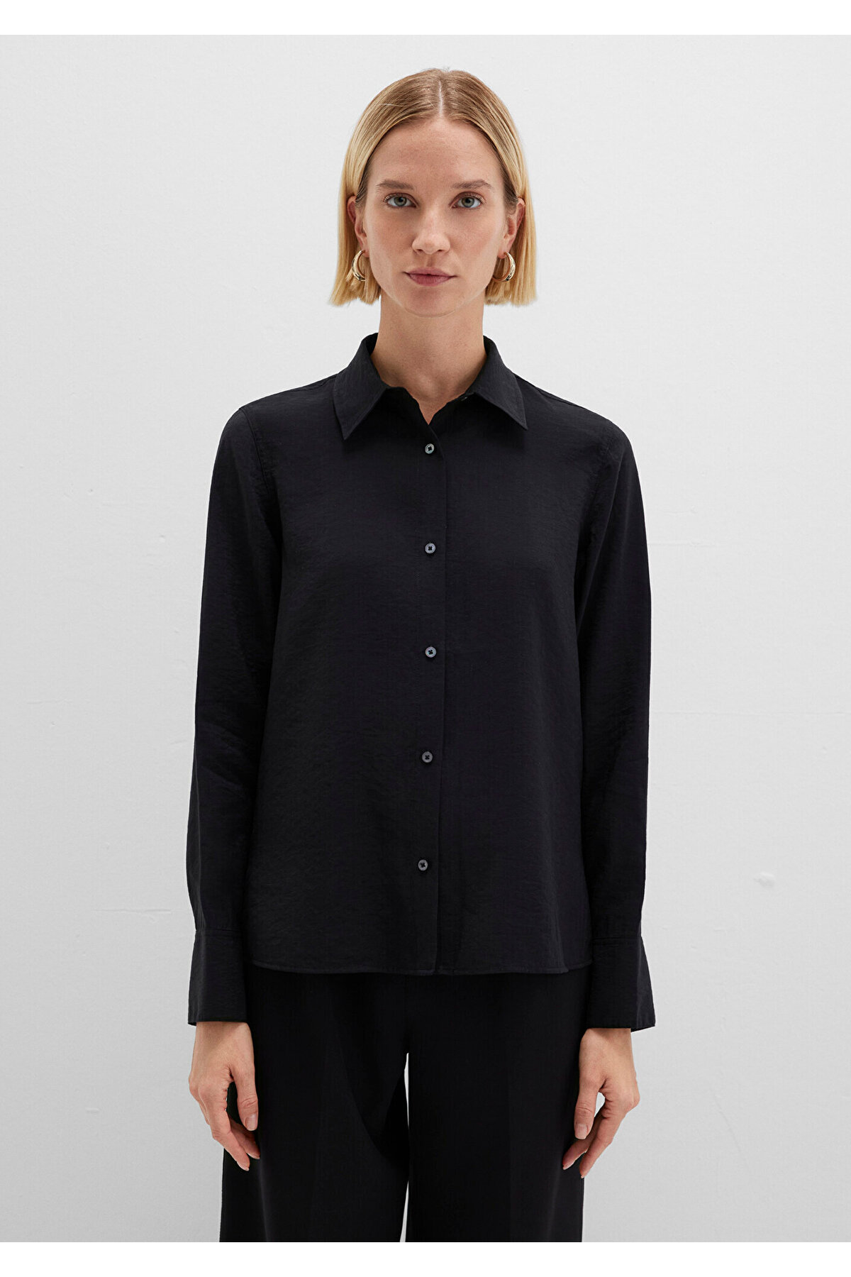 (TENCEL™) Liyosel Karışımlı Siyah Gömlek Regular Fit / Normal Kesim 1211374-900 — مشکی p00001911 — تصویر 4 از 7