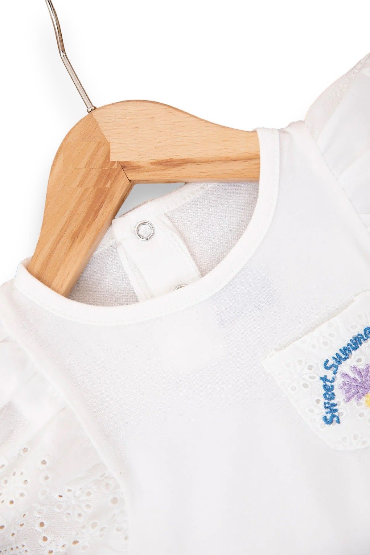 Ege Bebek Kız Çocuk Yazlık Çiçek Baskılı Sıfır Kol Viskon Gömlek Yaka Viskon Bluz Ve Kemerli Şort Takımı fotoğrafı 3 (önizleme)