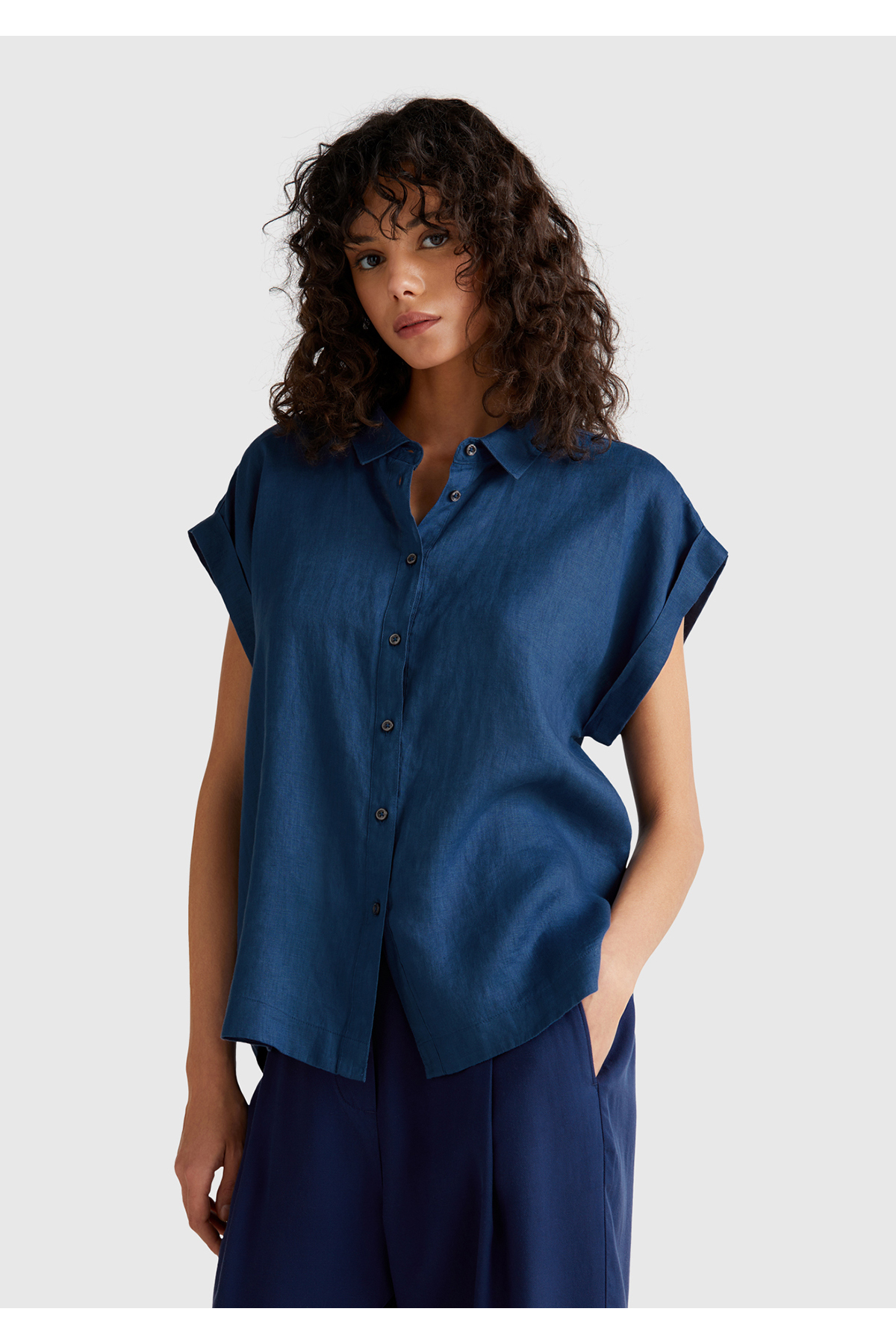 United Colors of Benetton  Kadın Denim %100 Keten Omuz Detaylı Kısa Kollu Gömlek