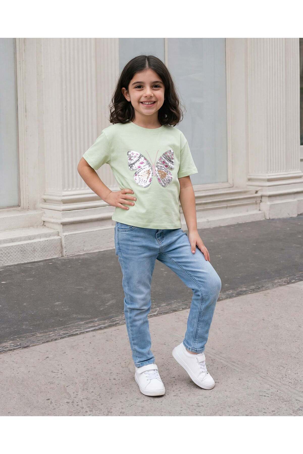 REDTAG Girls Green Embellished T-Shirt