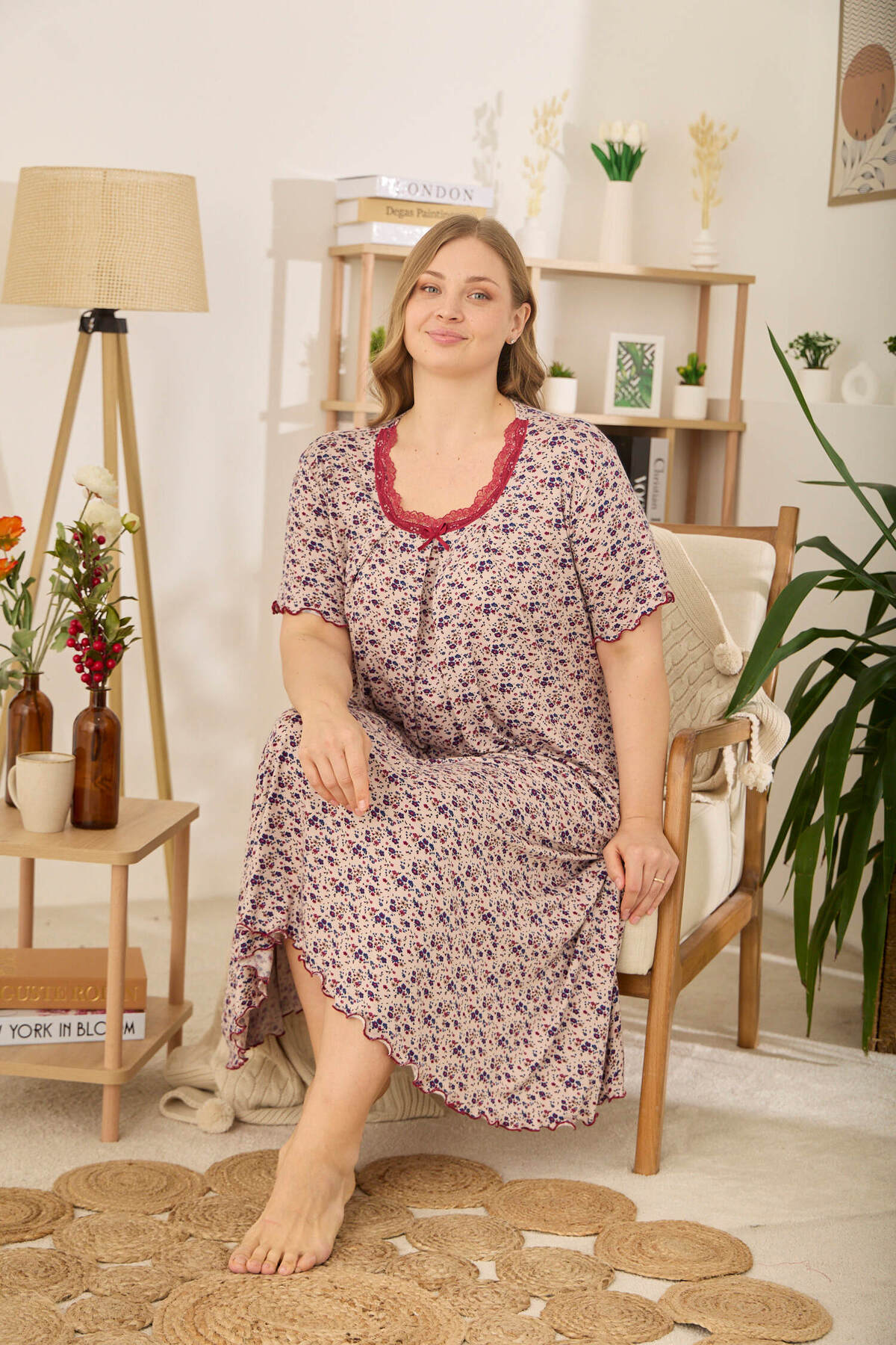 Powder Floral Patterned Ring Viscose Short Sleeve Plus Size Dress