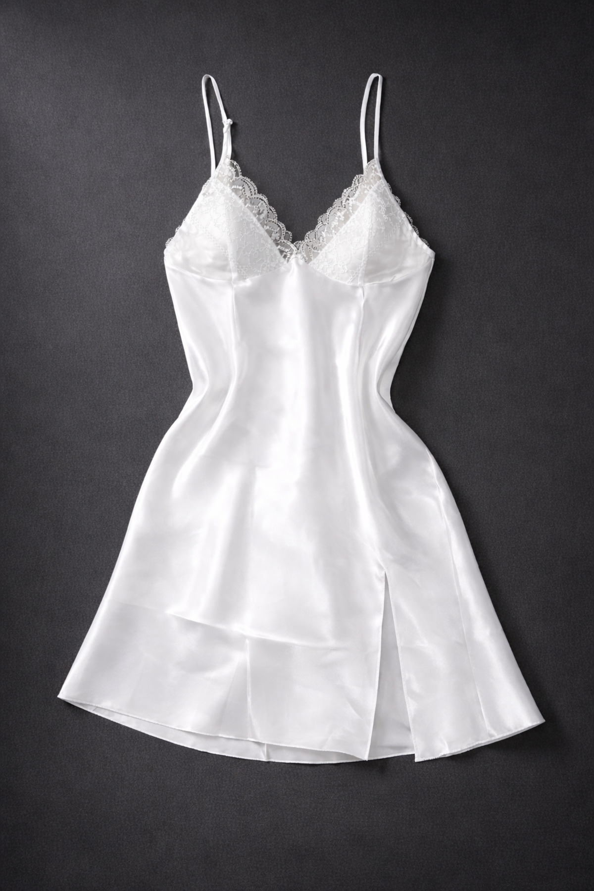 elarissa saten yırtmaçlı gecelik