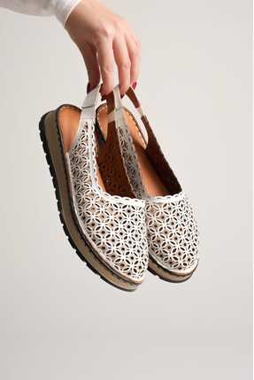 AYAKKABİSEPETİ Hakiki deri Kadın Sandalet