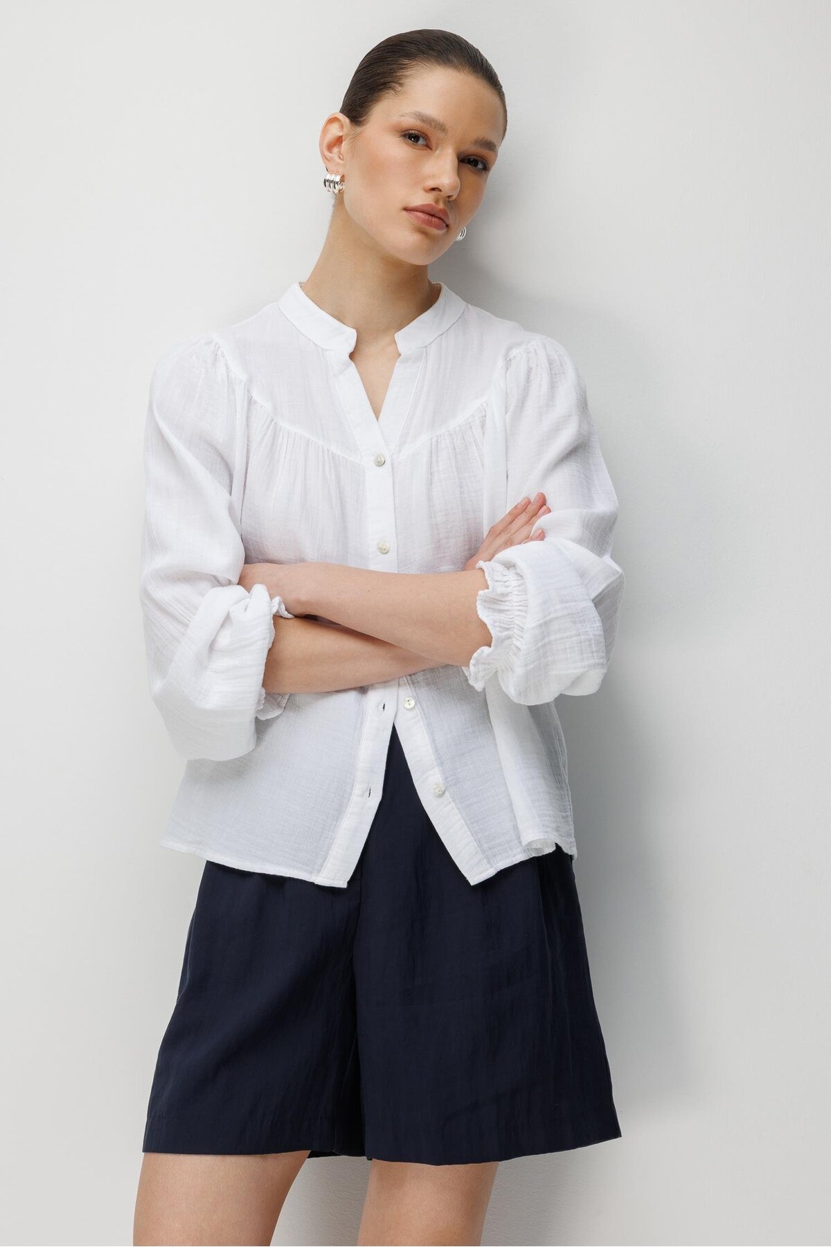 Mixray  4733 Kadın Büzgü Robalı Uzun Kol Müslin Gömlek Beyaz - Görsel 3