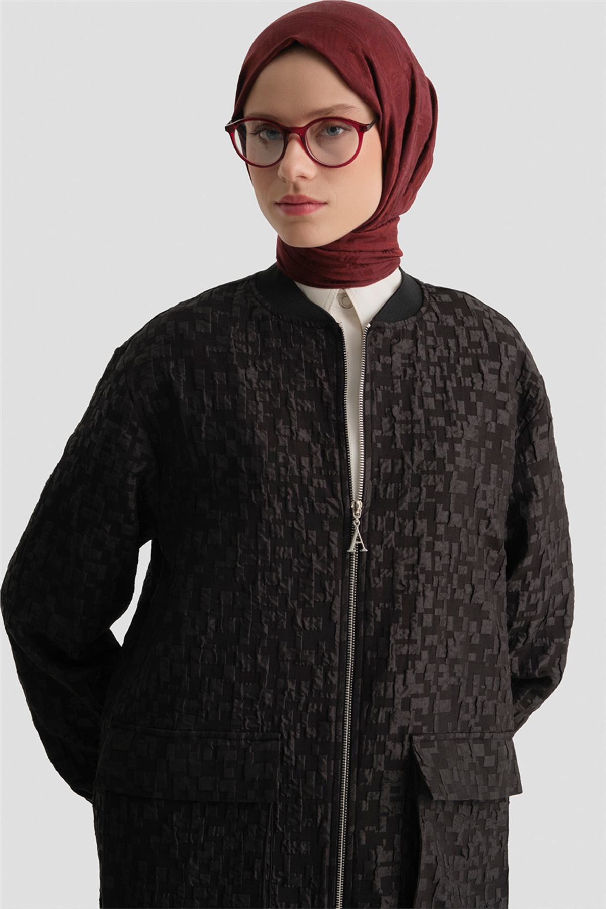 Armine  Jakarlı Cepli Ceket Siyah - Görsel 4