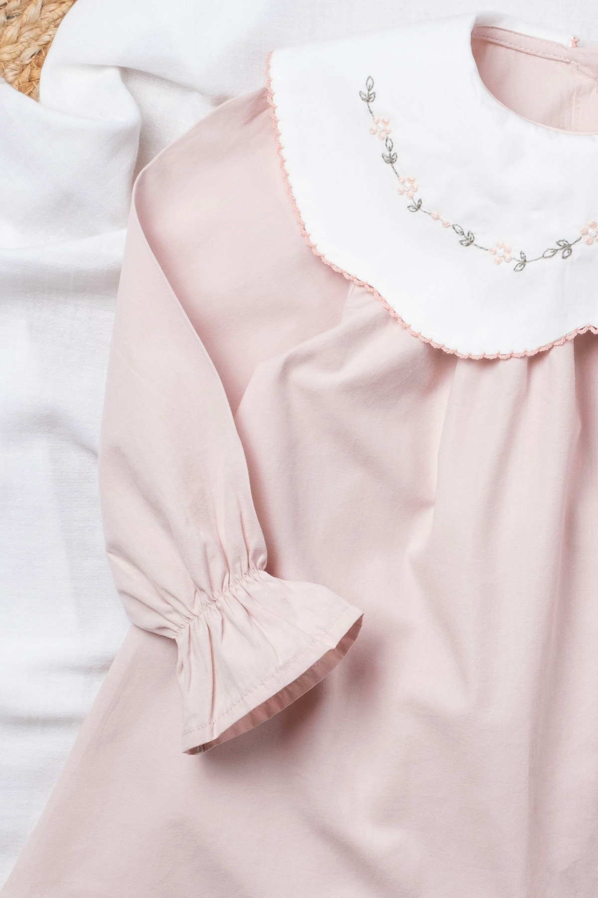 Vauva Nakışlı Elbise Kız Çocuk Yakalı Nakış Detaylı Bayramlık Elbise fotoğrafı 3 (önizleme)