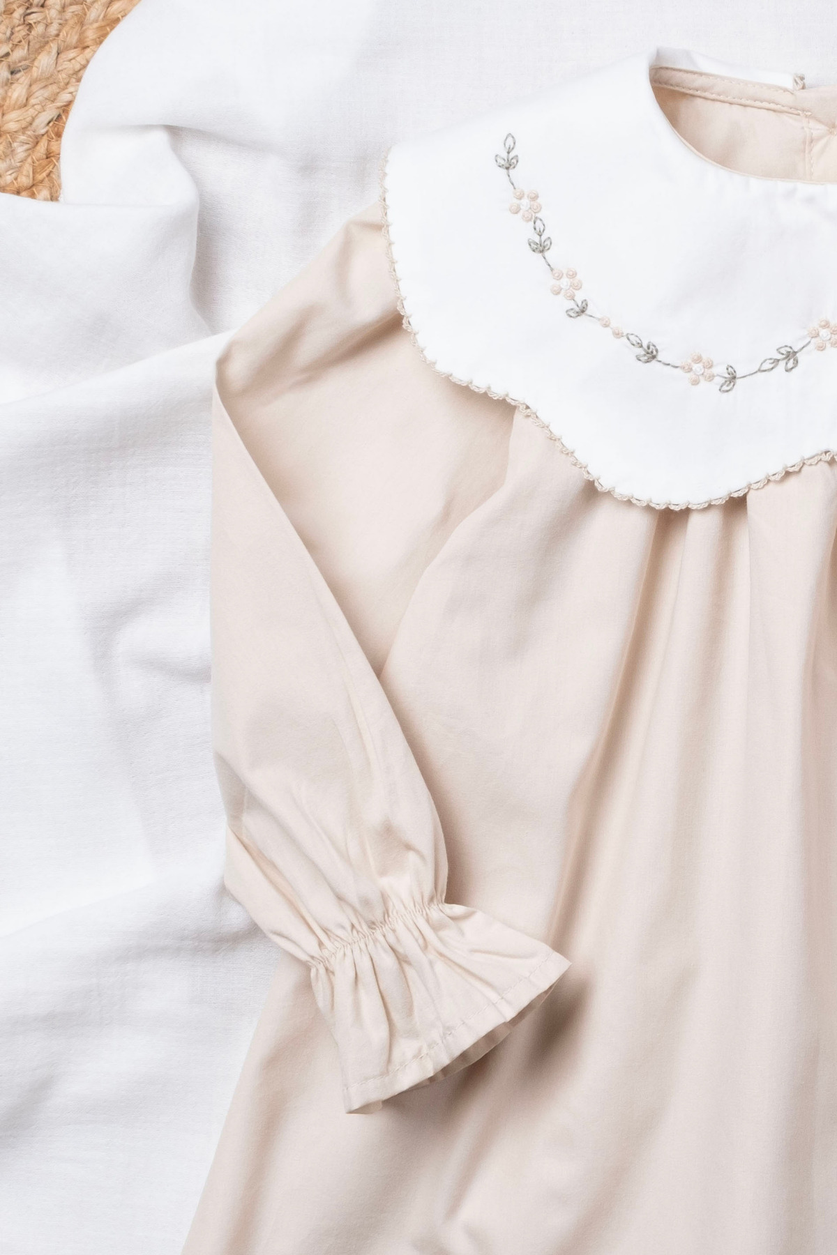 Vauva Nakışlı Elbise Kız Çocuk Yakalı Nakış Detaylı Bayramlık Elbise fotoğrafı 3 (önizleme)