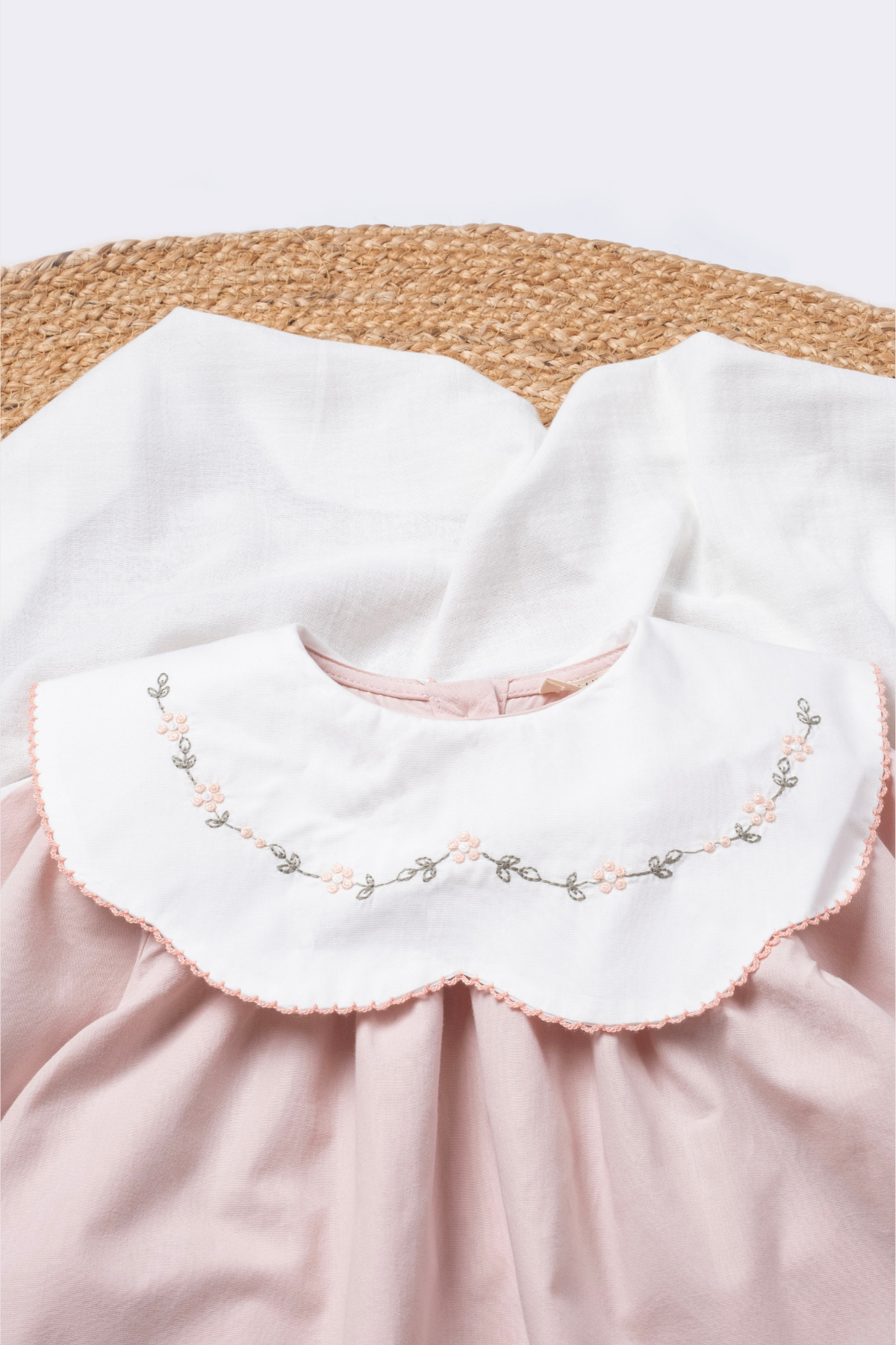 Vauva Nakışlı Elbise Kız Çocuk Yakalı Nakış Detaylı Bayramlık Elbise fotoğrafı 4 (önizleme)