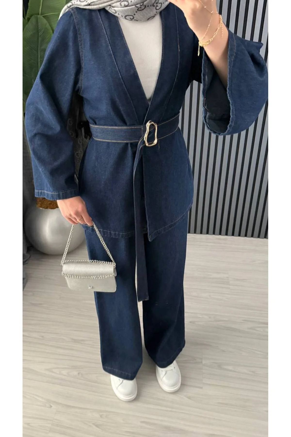 POP STORY  Koyu Lacivert Denim İkili Takım Kemer Detaylı – Oversize Ceket Bol Paça Rahat Pantolon - Görsel 3