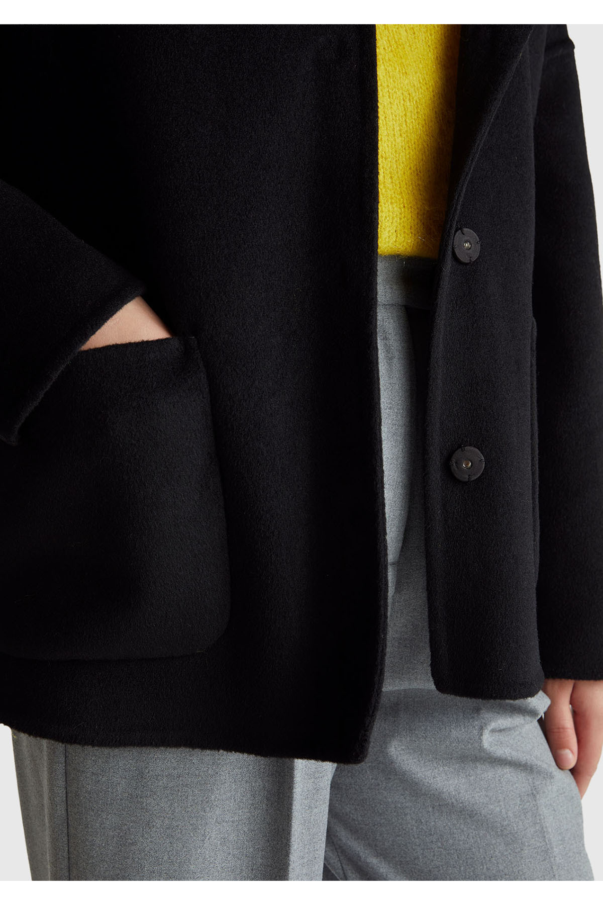 United Colors of Benetton  Kadın Siyah Yün ve Viskoz Karışımlı Çift Taraflı Cepli Kapüşonlu Palto - Görsel 6