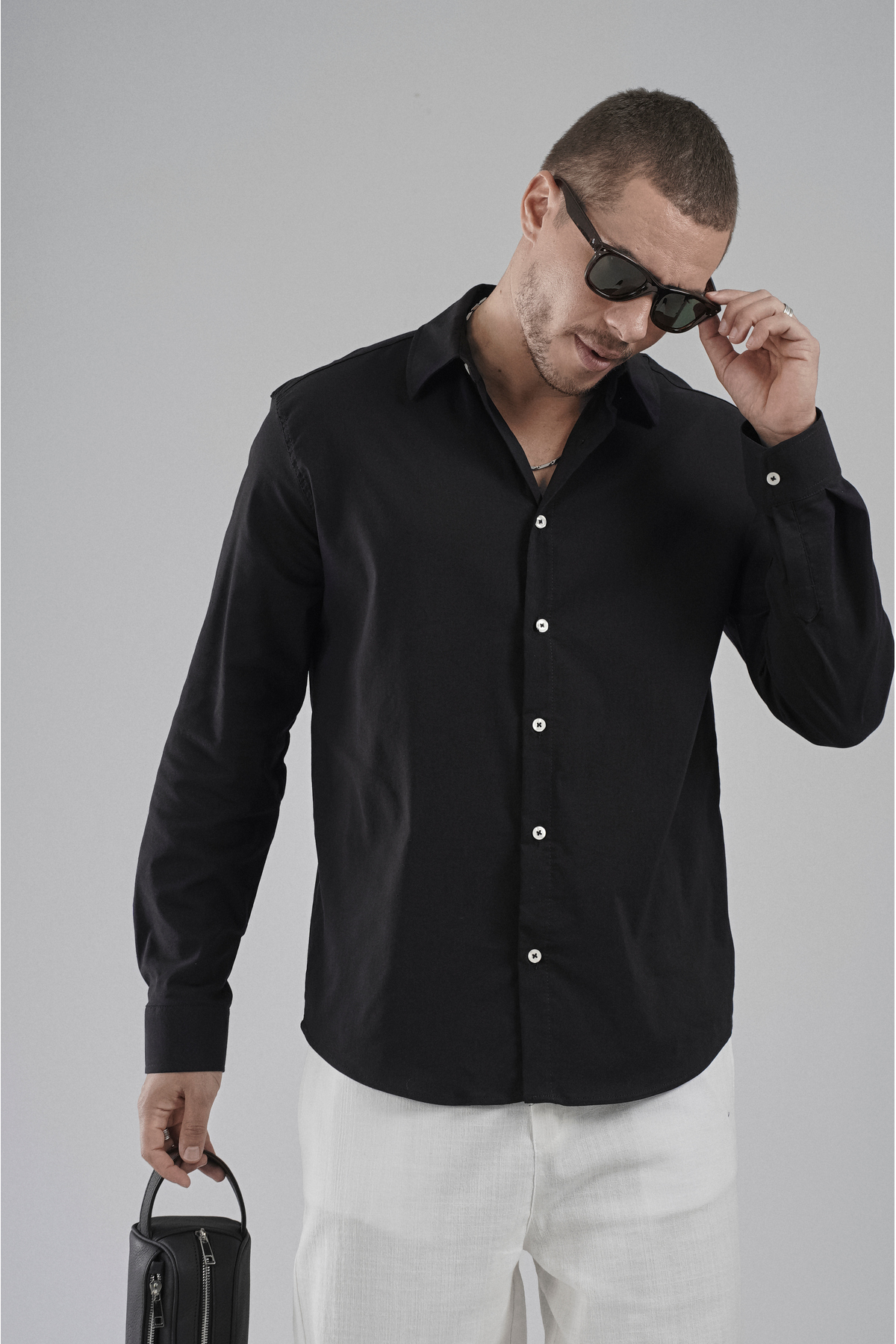 پیراهن ساده مردانه نخی انعطاف پذیر Trend Biz Regular Fit — مشکی 715 ترابایت — تصویر 2 از 6
