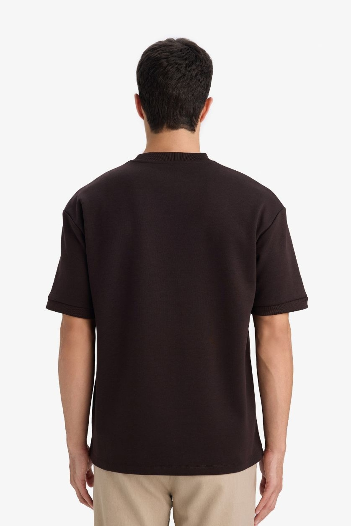 DeFacto Kırışmaz Oversize Bisiklet Yaka Basic Kısa Kollu Tişört B6494AX26SP görsel 5